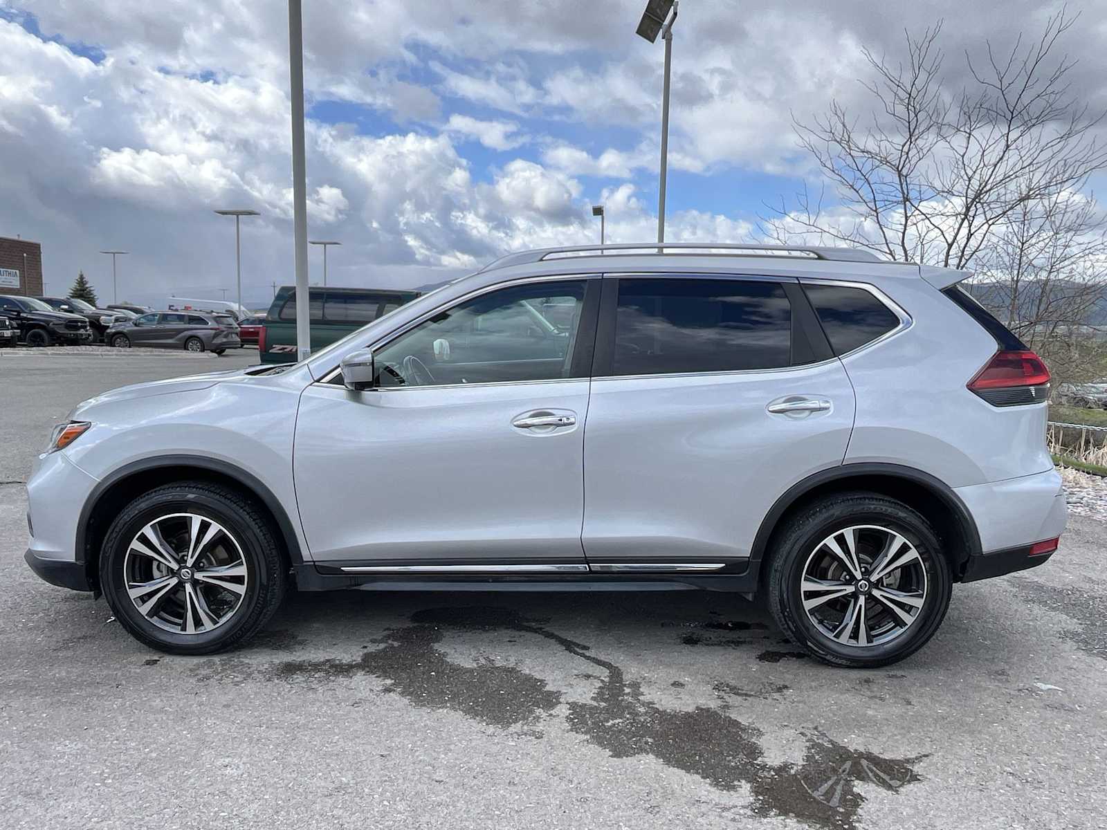 Thumbnail: 2018 Nissan Rogue - 3