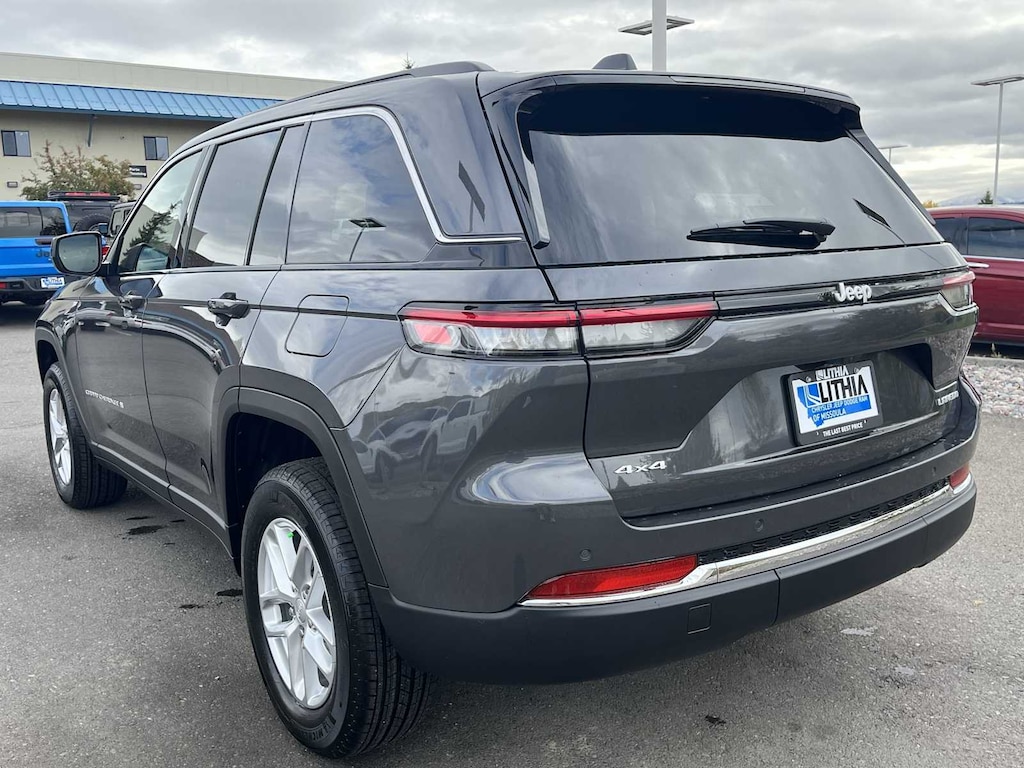 New 2025 Jeep Grand Cherokee LAREDO X 4X4 Sport Utility