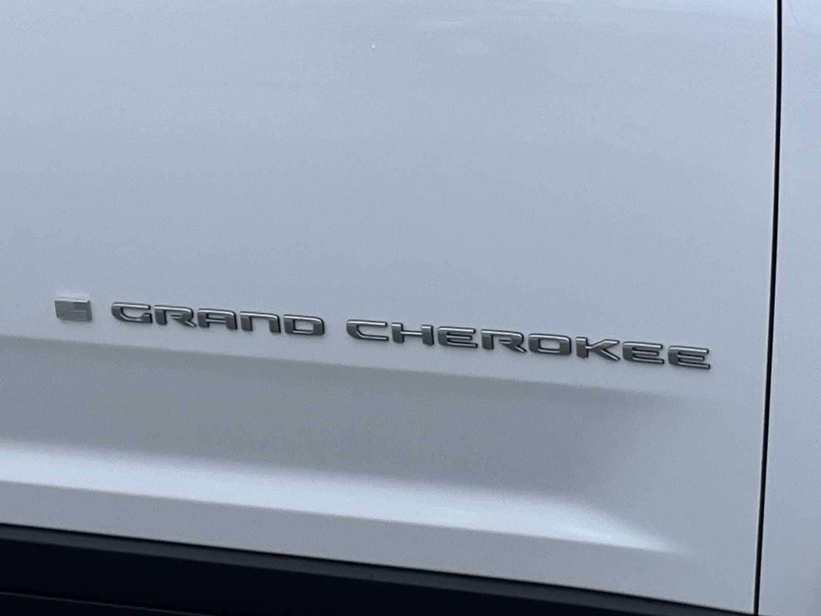 Thumbnail: 2025 Jeep Grand Cherokee - 7