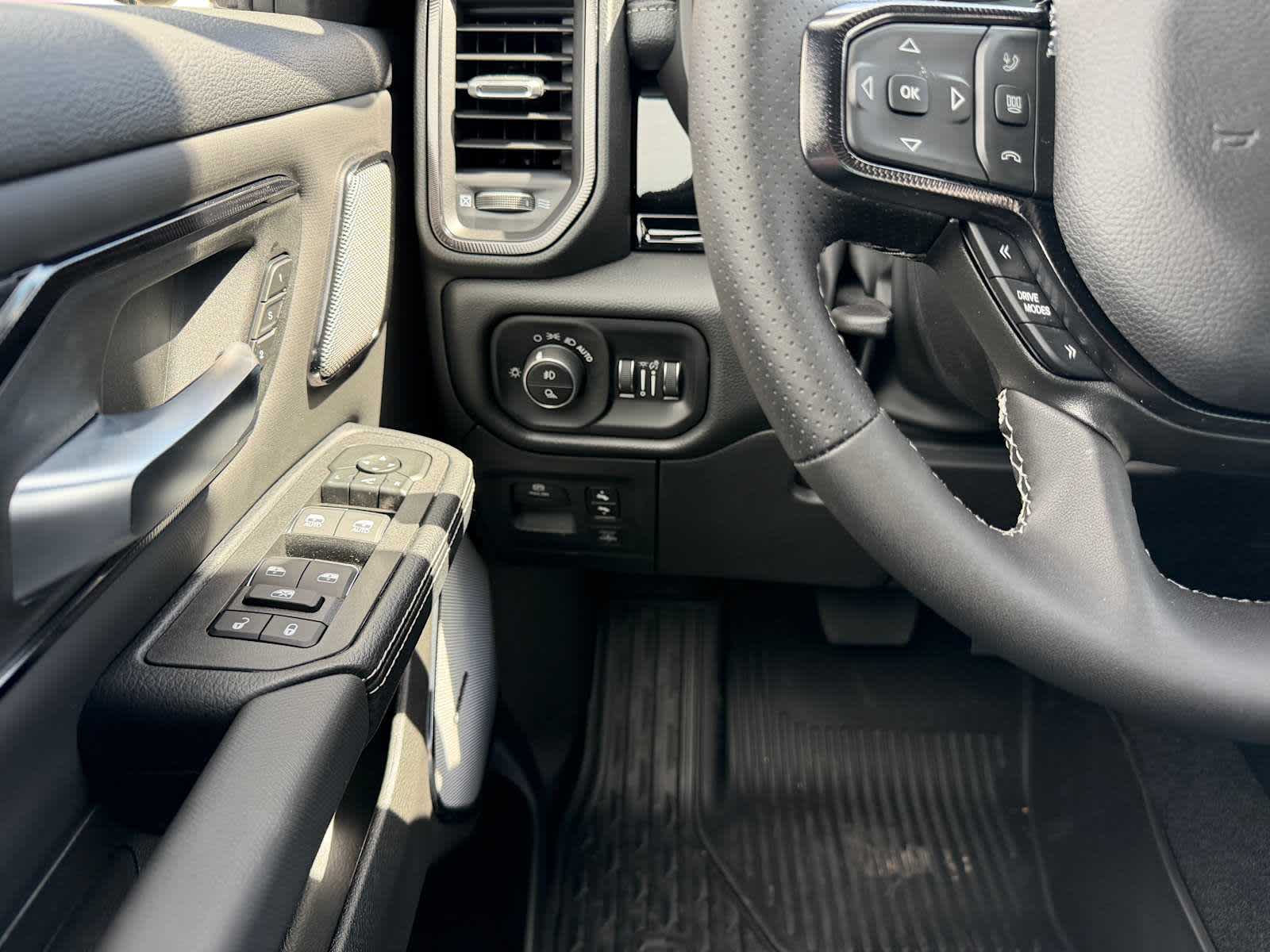 Thumbnail: 2026 RAM 1500 - 21