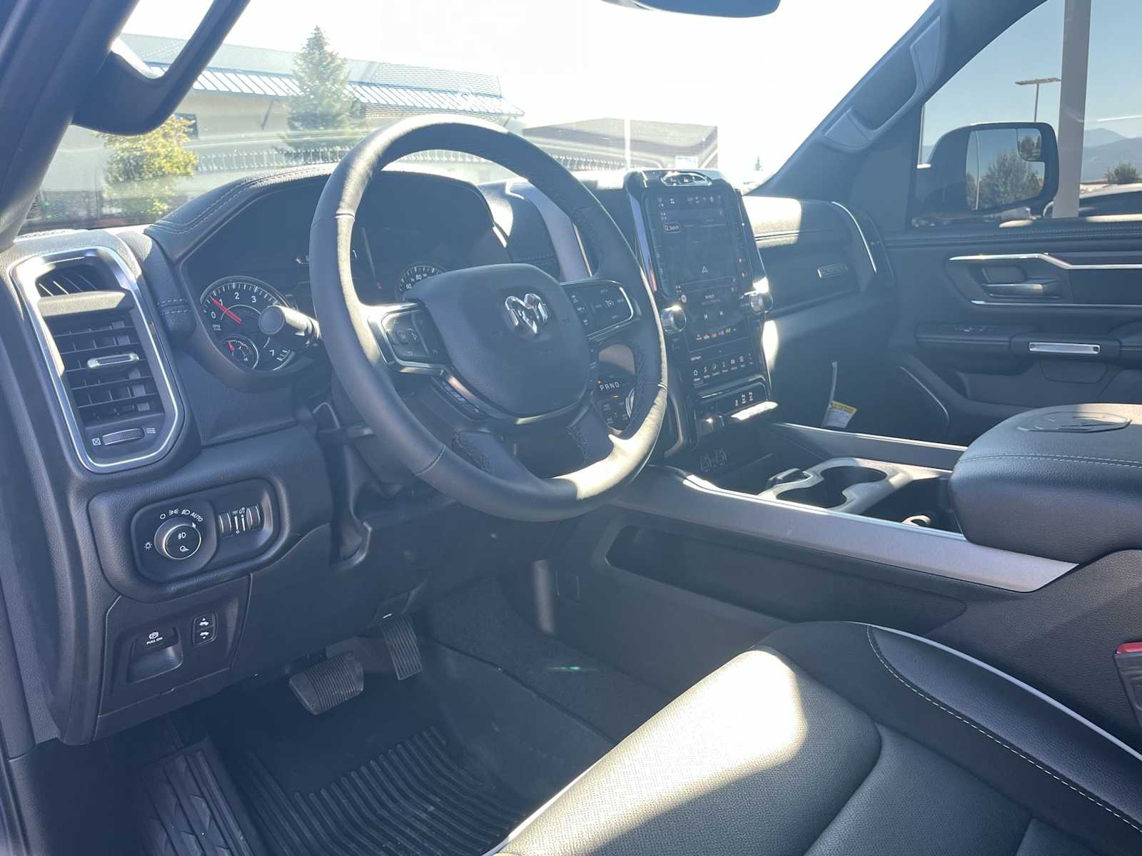 2025 Ram 1500 Laramie photo 2