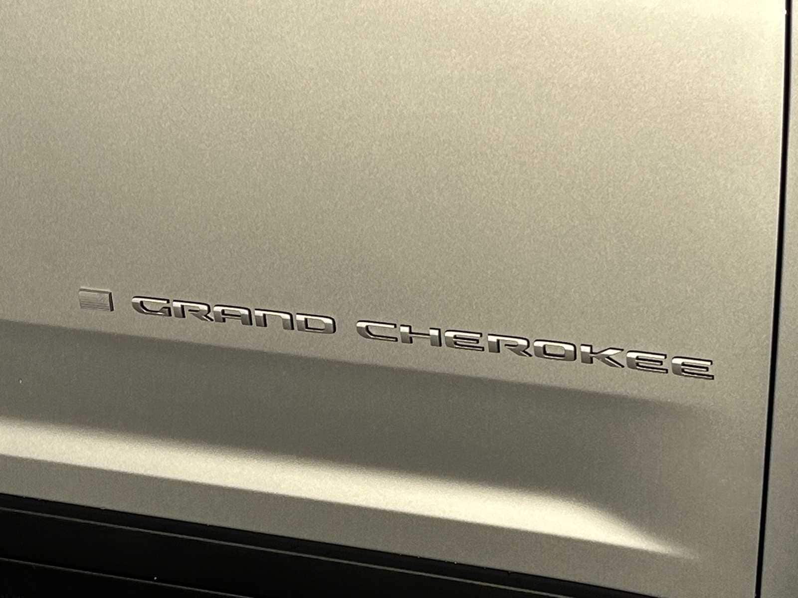 Thumbnail: 2025 Jeep Grand Cherokee - 7