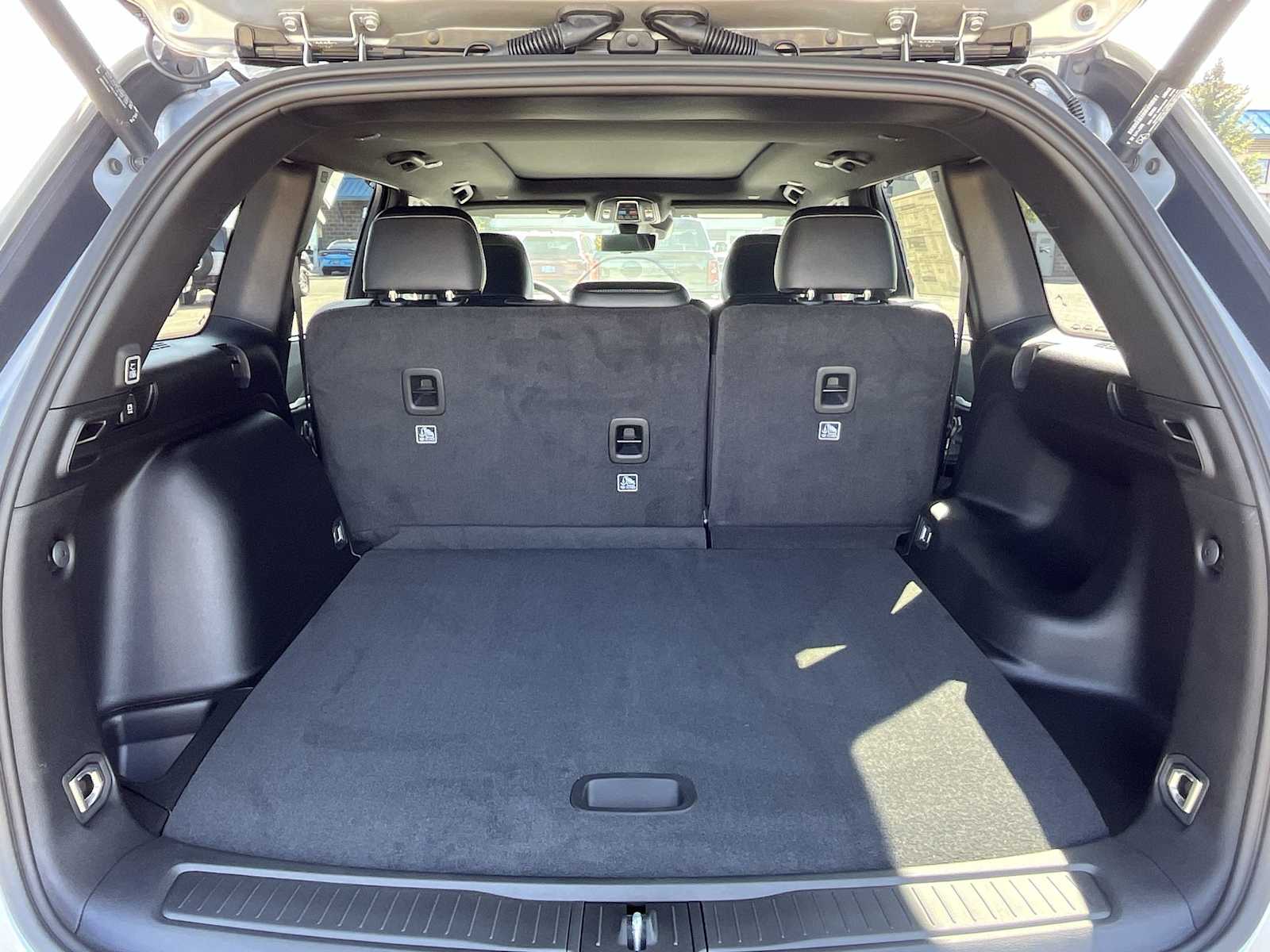 Thumbnail: 2025 Jeep Grand Cherokee - 19