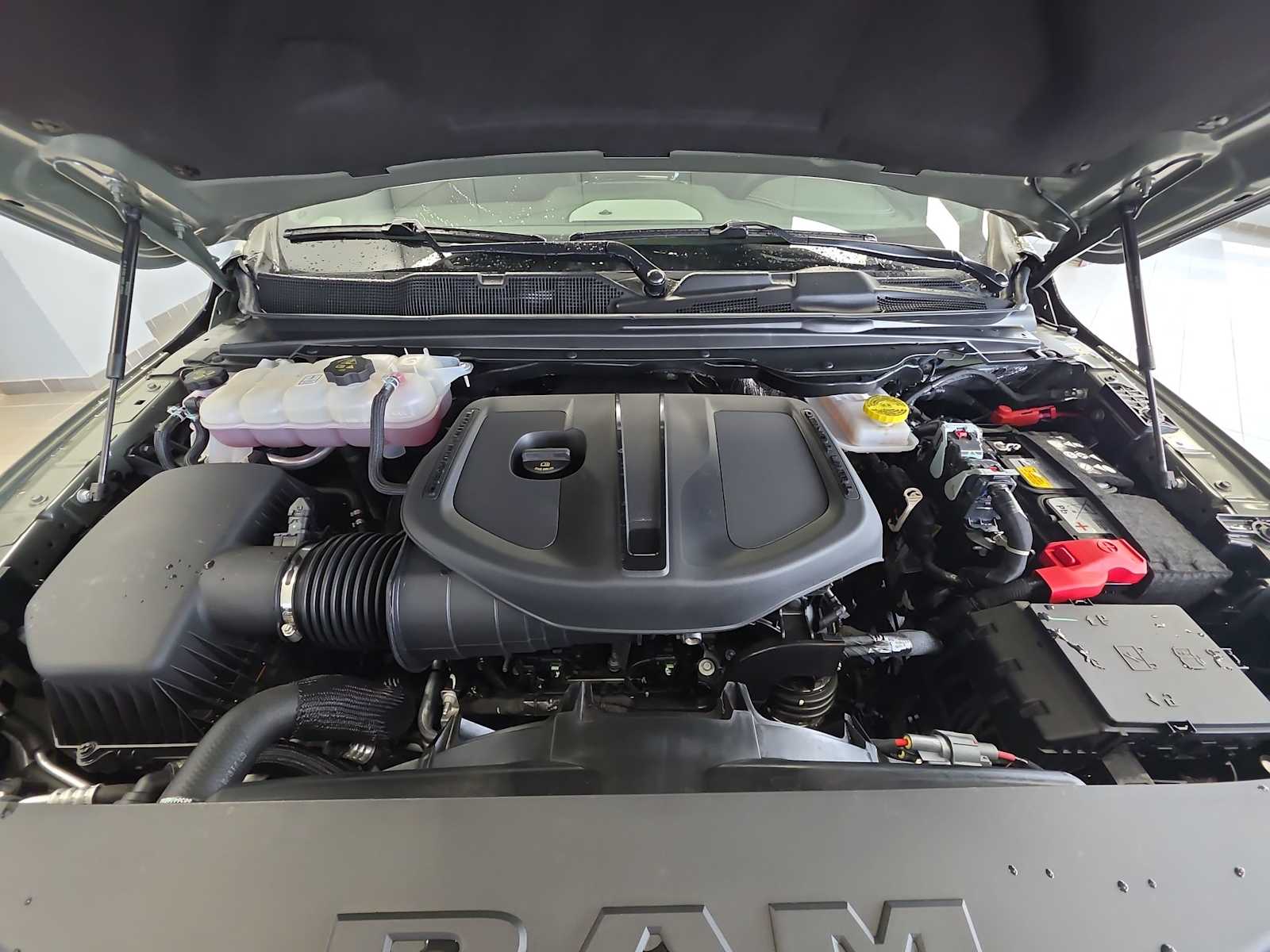 Thumbnail: 2026 RAM 1500 - 9