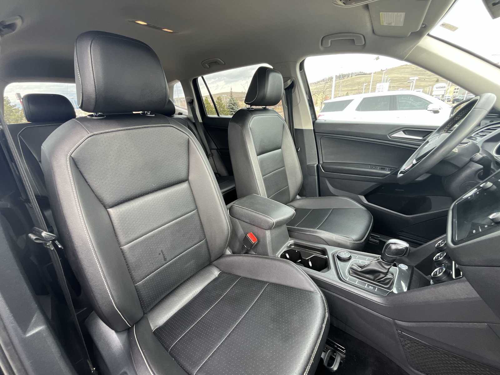 Thumbnail: 2021 Volkswagen Tiguan - 14