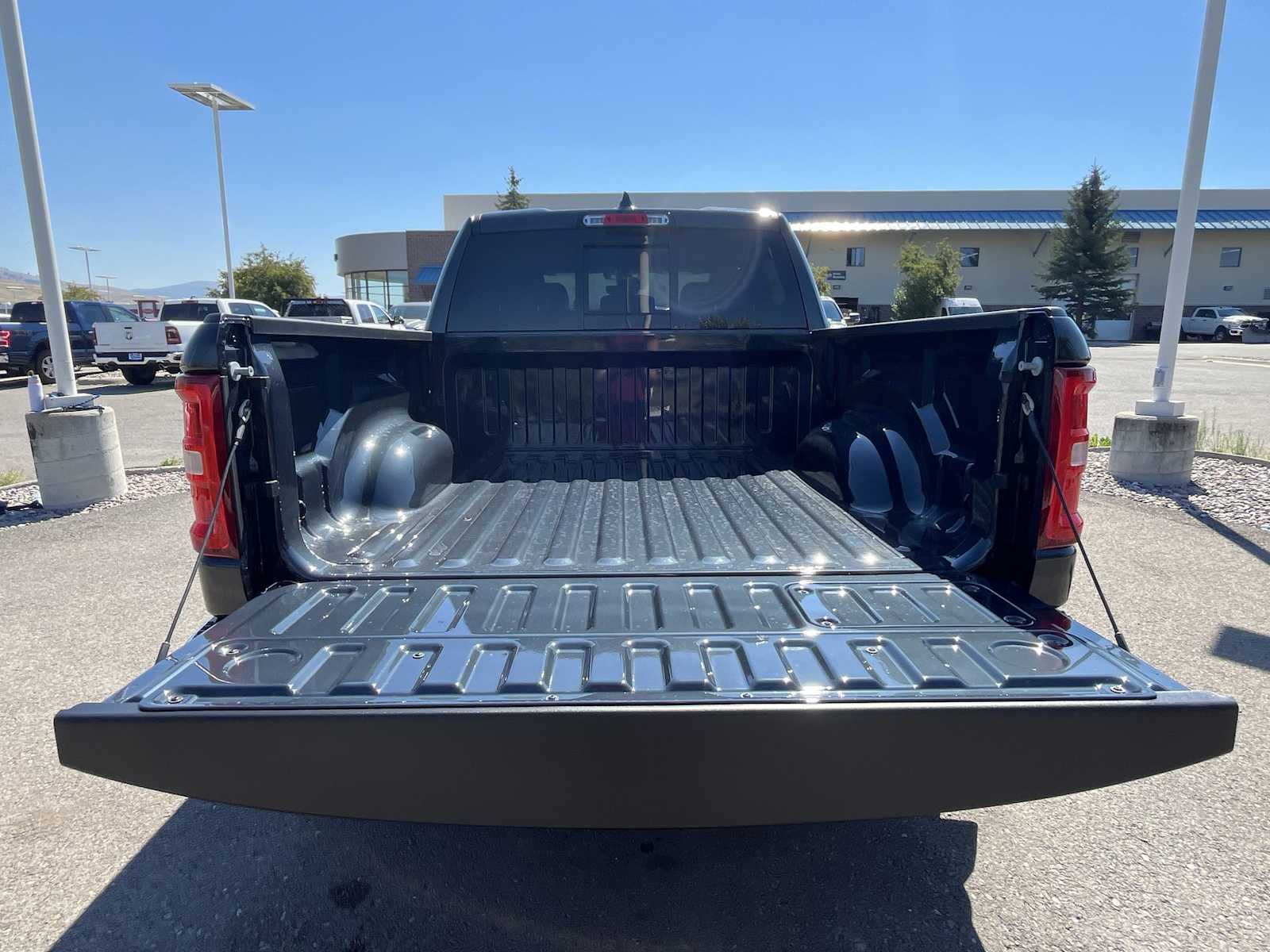 Thumbnail: 2026 RAM 1500 - 19