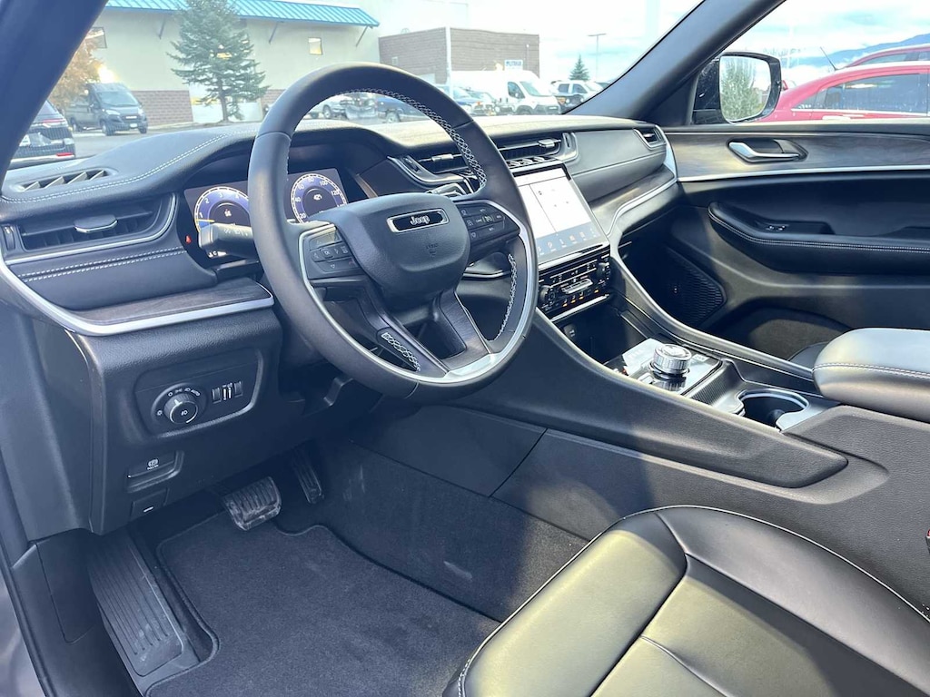 New 2025 Jeep Grand Cherokee LIMITED 4X4 Sport Utility