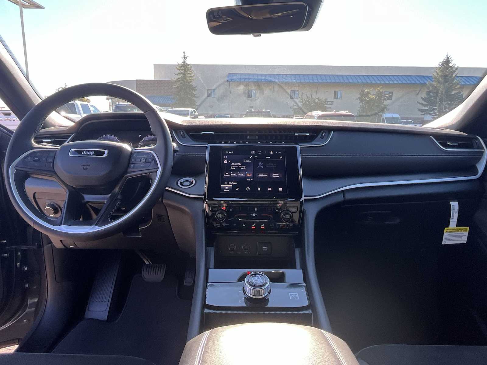 Thumbnail: 2025 Jeep Grand Cherokee - 10