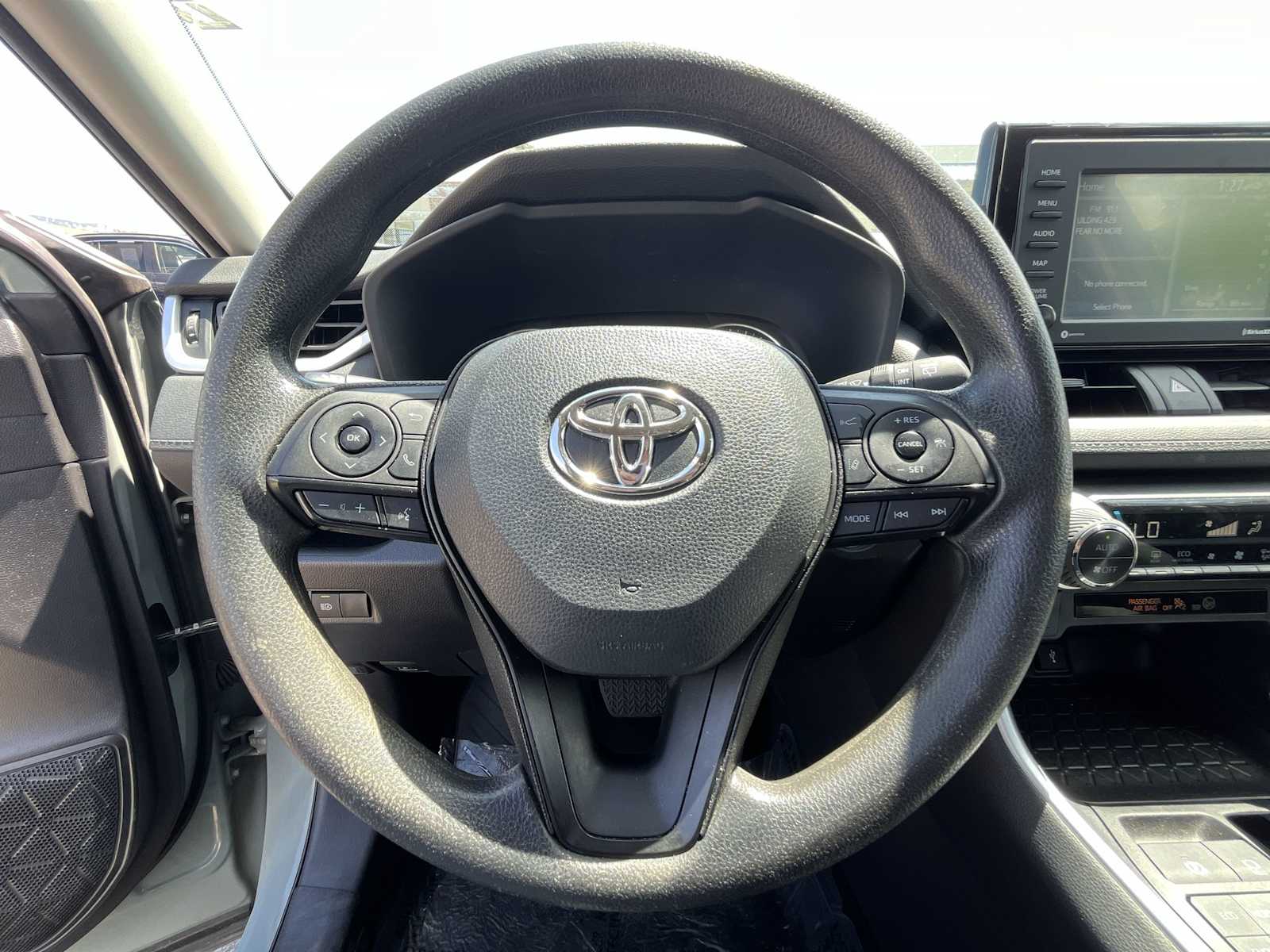 Thumbnail: 2022 Toyota RAV4 - 15