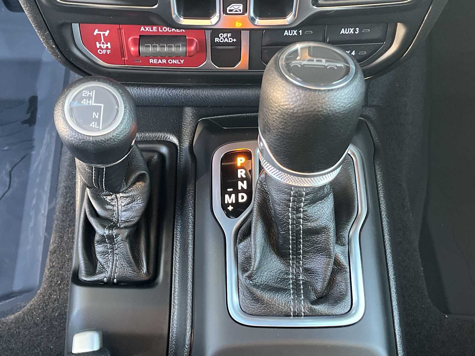 Thumbnail: 2026 Jeep Gladiator - 17