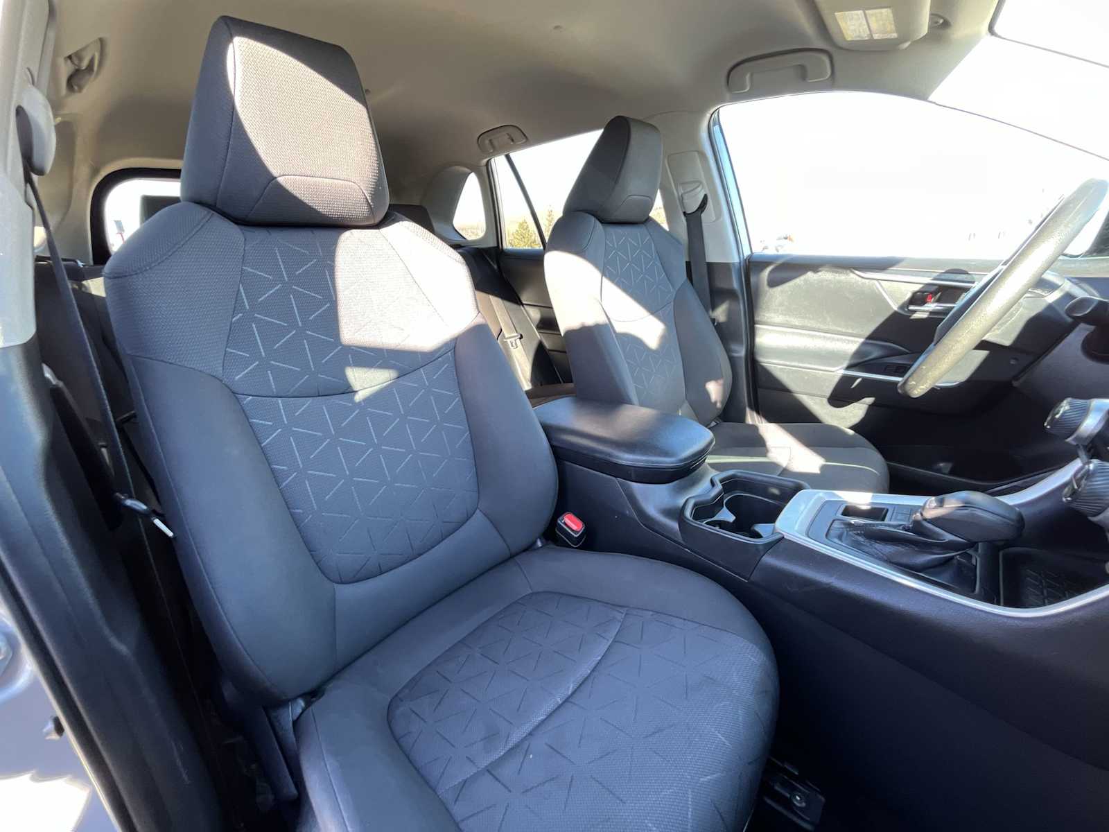 Thumbnail: 2021 Toyota RAV4 - 14