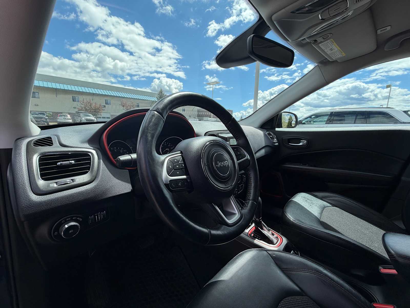 Thumbnail: 2018 Jeep Compass - 13