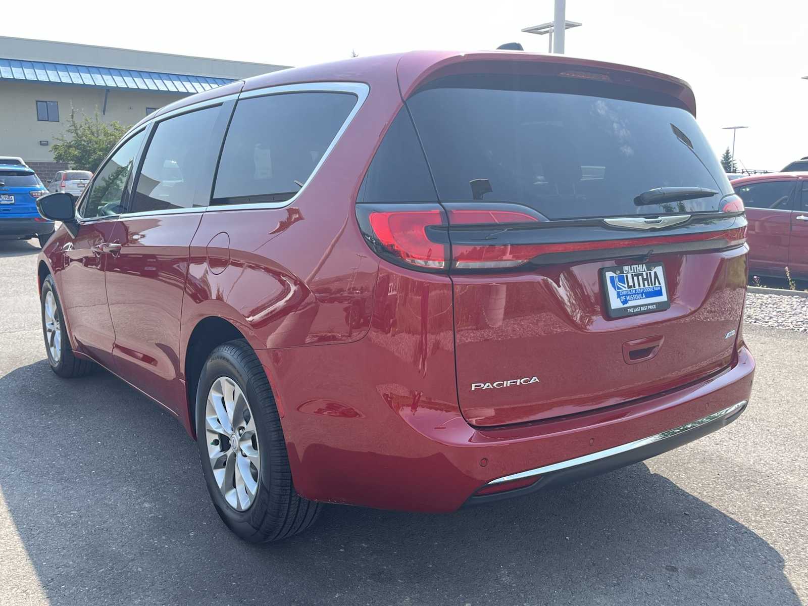 Thumbnail: 2026 Chrysler Pacifica - 4