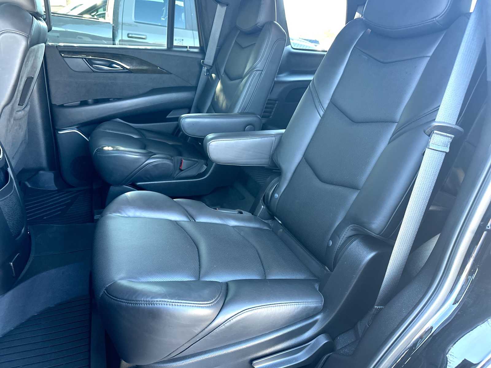 Thumbnail: 2020 Cadillac Escalade - 23