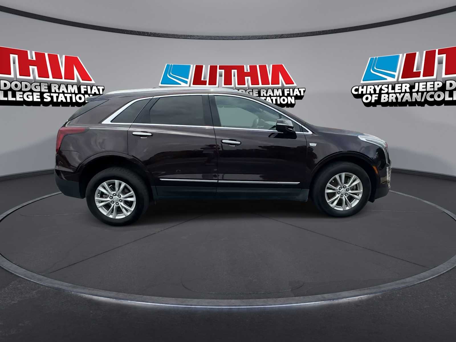 Thumbnail: 2021 Cadillac XT5 - 9