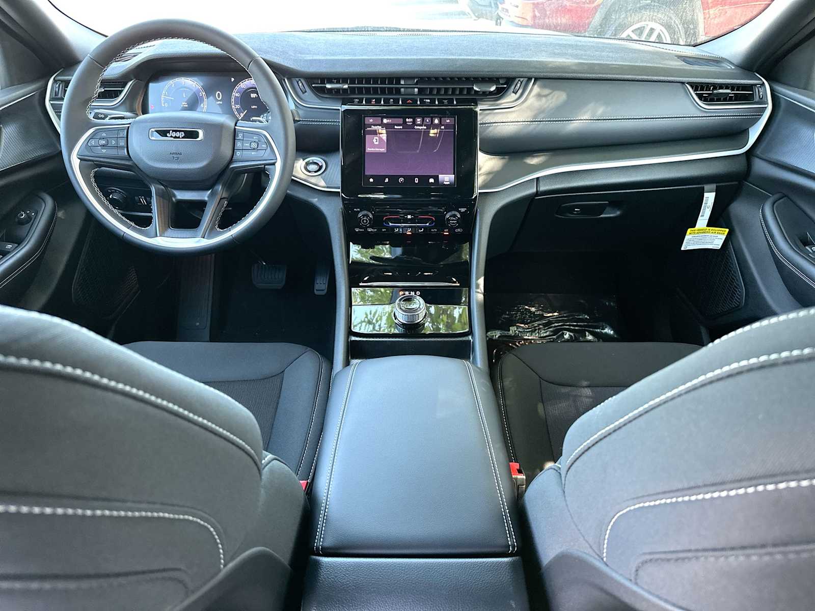 Thumbnail: 2026 Jeep Grand Cherokee - 25