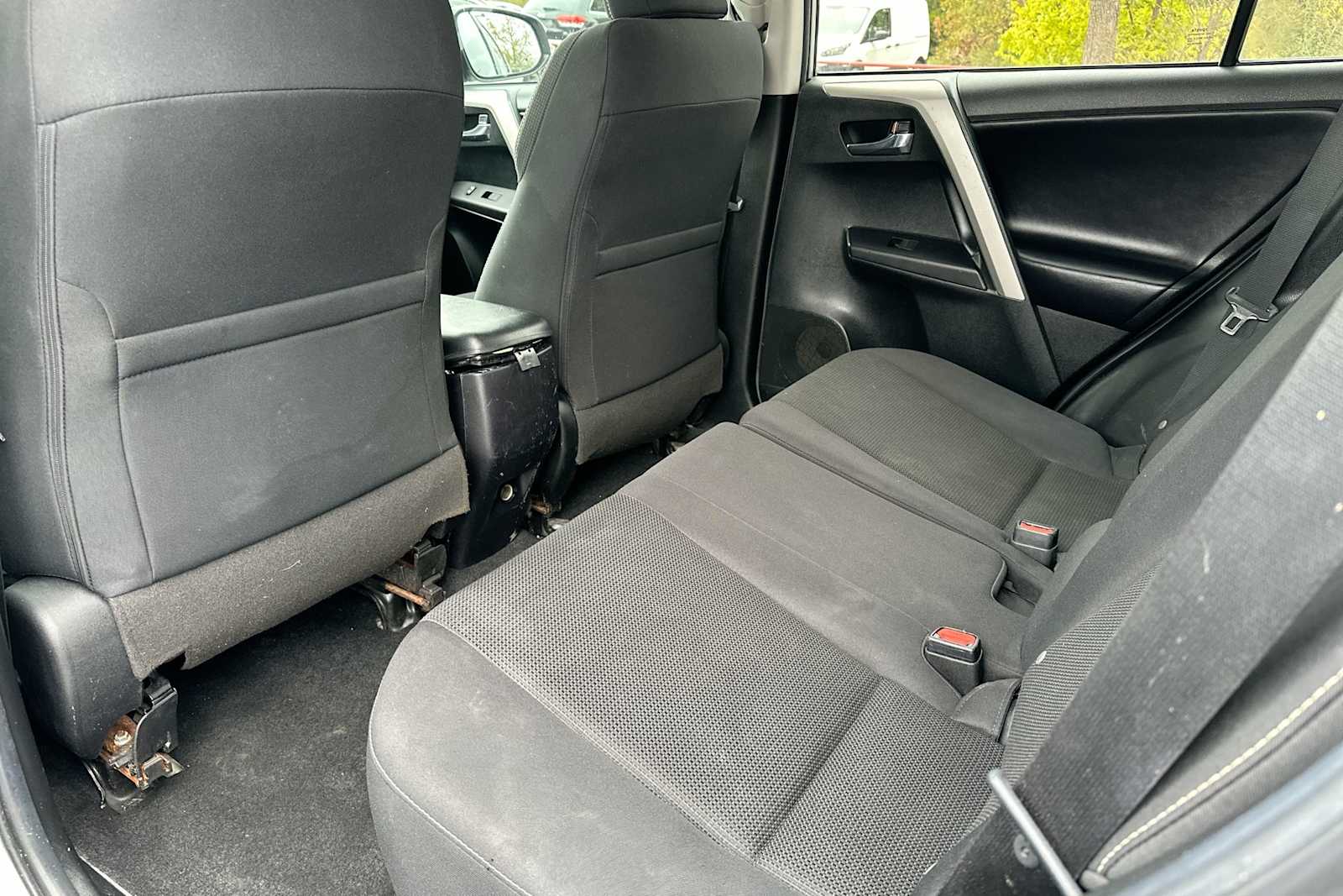 Thumbnail: 2018 Toyota RAV4 - 24