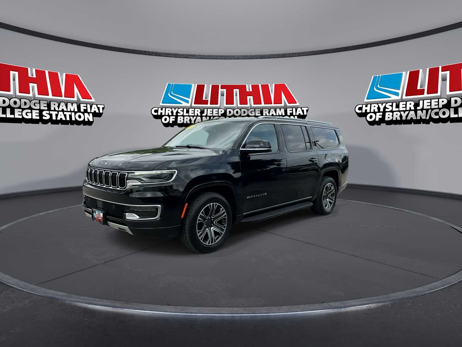 Thumbnail: 2024 Jeep Wagoneer - 4