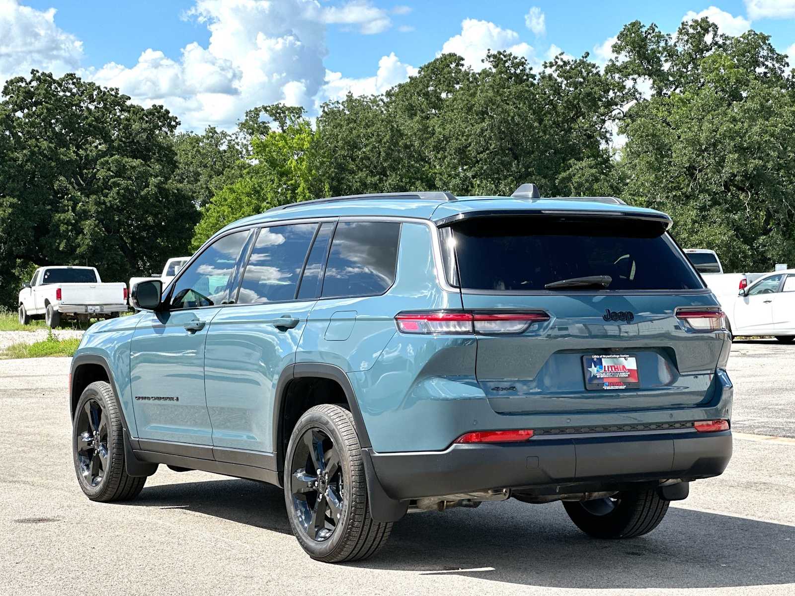 Thumbnail: 2026 Jeep Grand Cherokee - 13