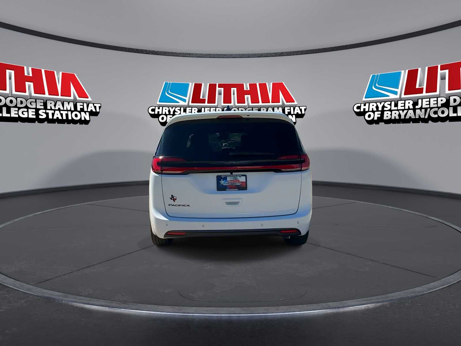 Thumbnail: 2026 Chrysler Pacifica - 7