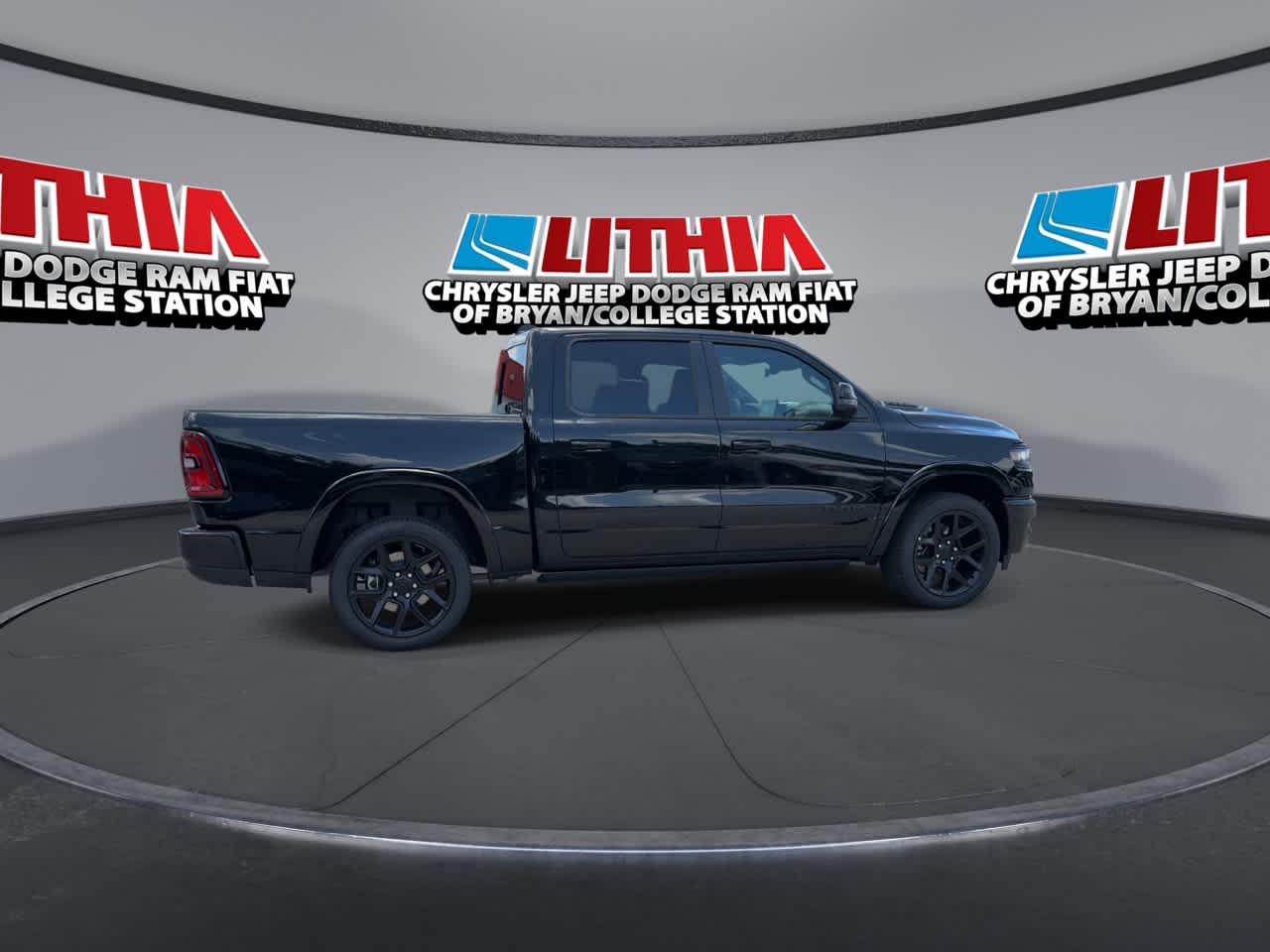 Thumbnail: 2025 RAM 1500 - 8