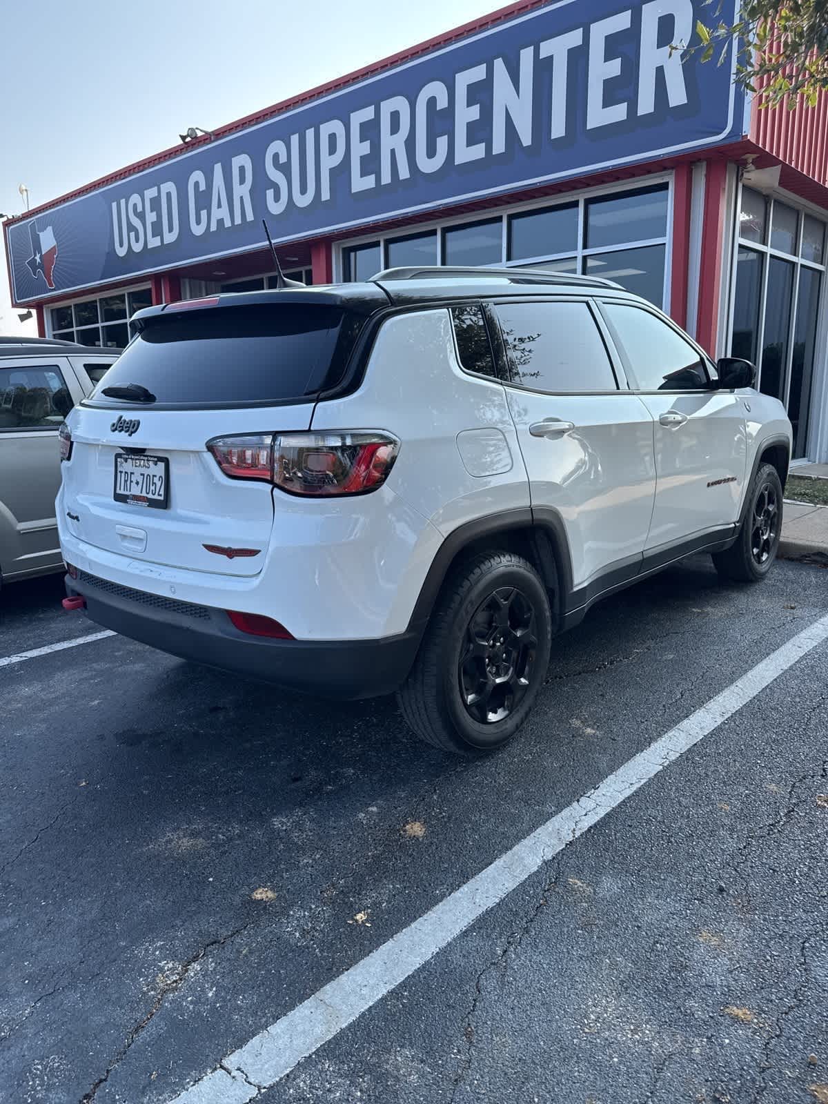 2024 Jeep Compass Trailhawk photo 2
