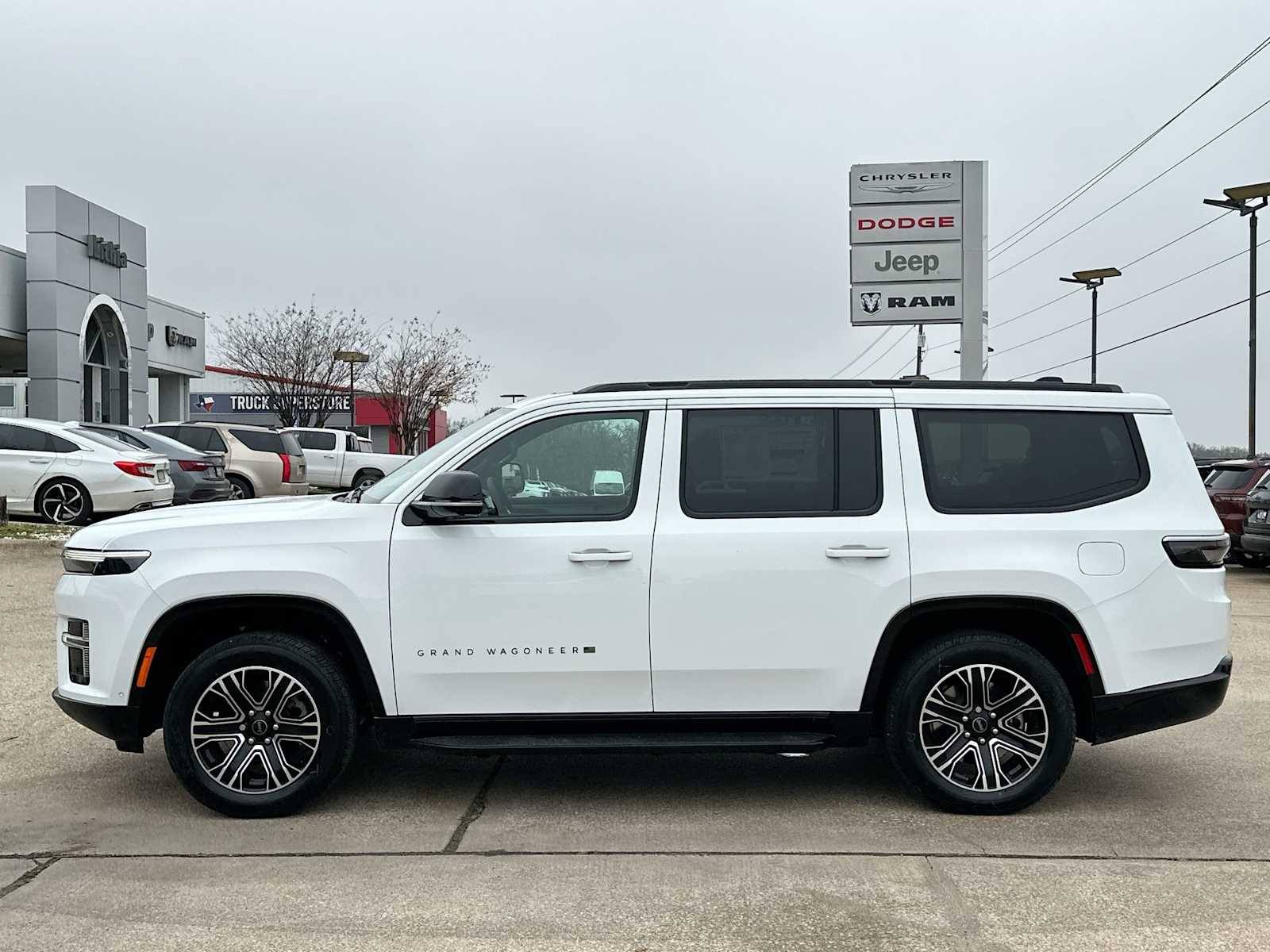 Thumbnail: 2026 Jeep Grand Wagoneer - 12