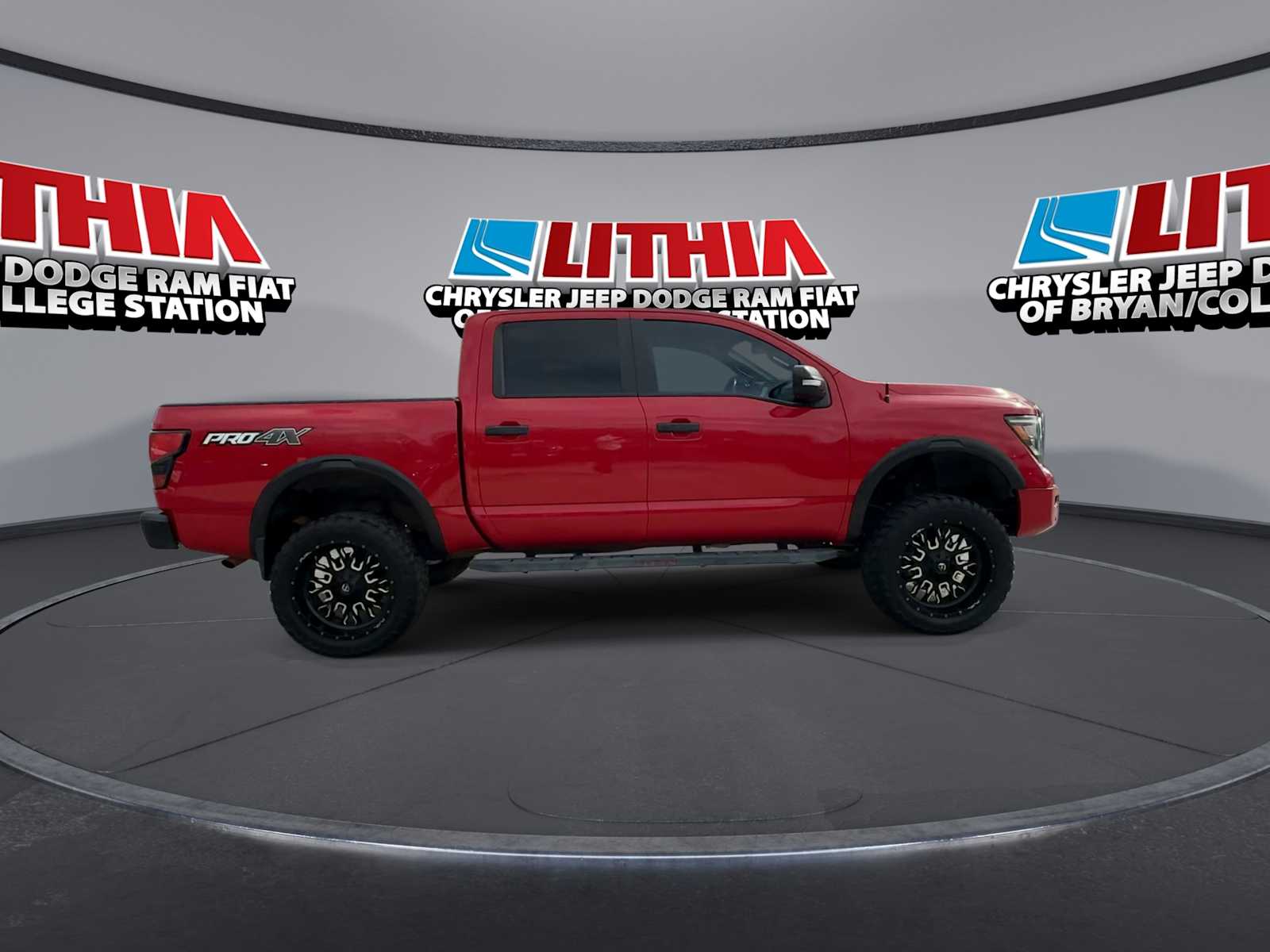 Thumbnail: 2020 Nissan Titan - 9