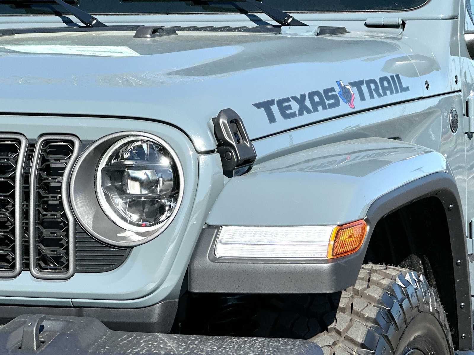 Thumbnail: 2026 Jeep Gladiator - 16