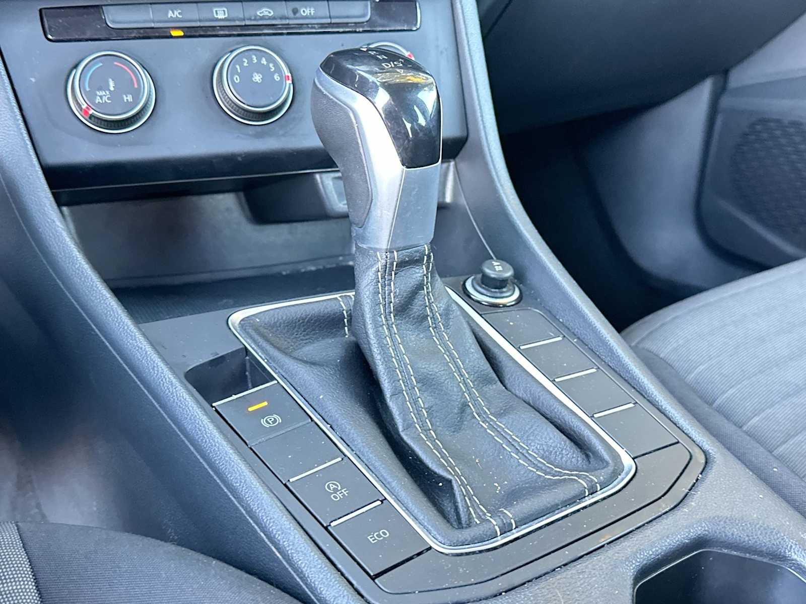 Thumbnail: 2024 Volkswagen Jetta - 21