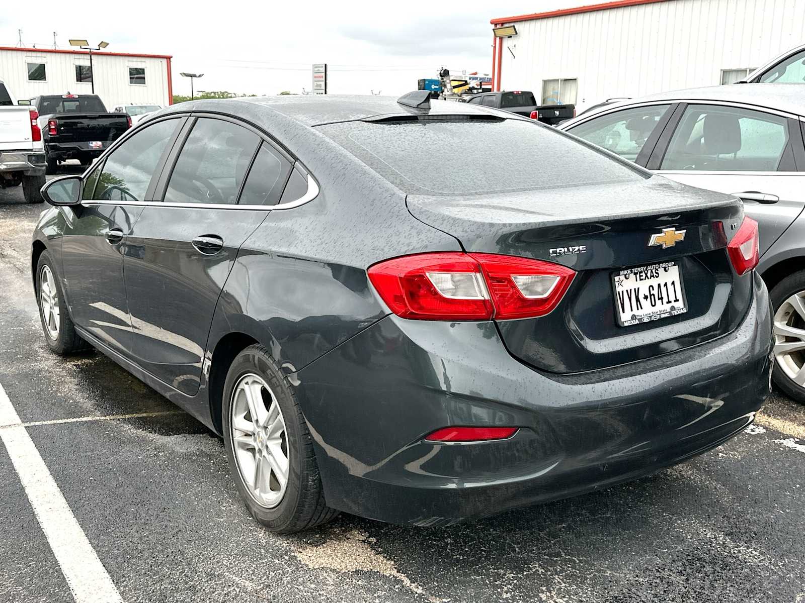 Thumbnail: 2017 Chevrolet Cruze - 3