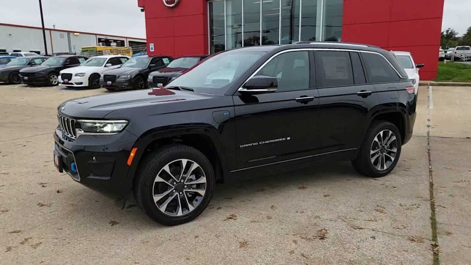 Thumbnail: 2024 Jeep Grand Cherokee - 4