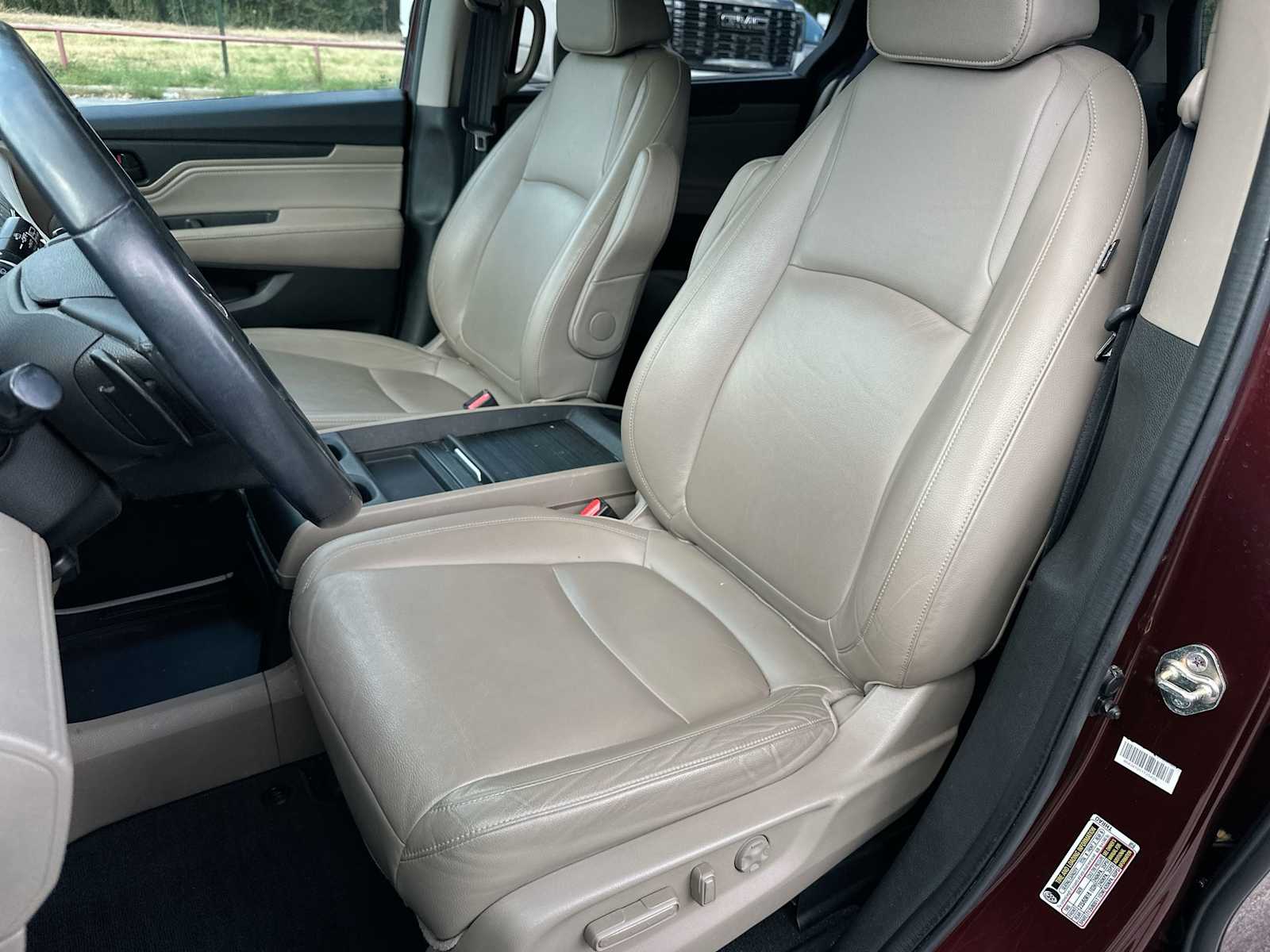 Thumbnail: 2018 Honda Odyssey - 17