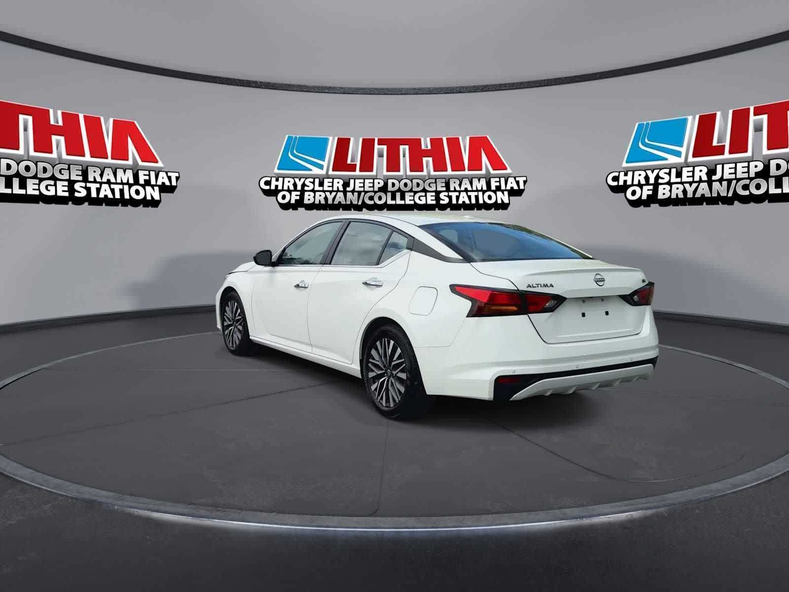 Thumbnail: 2024 Nissan Altima - 6