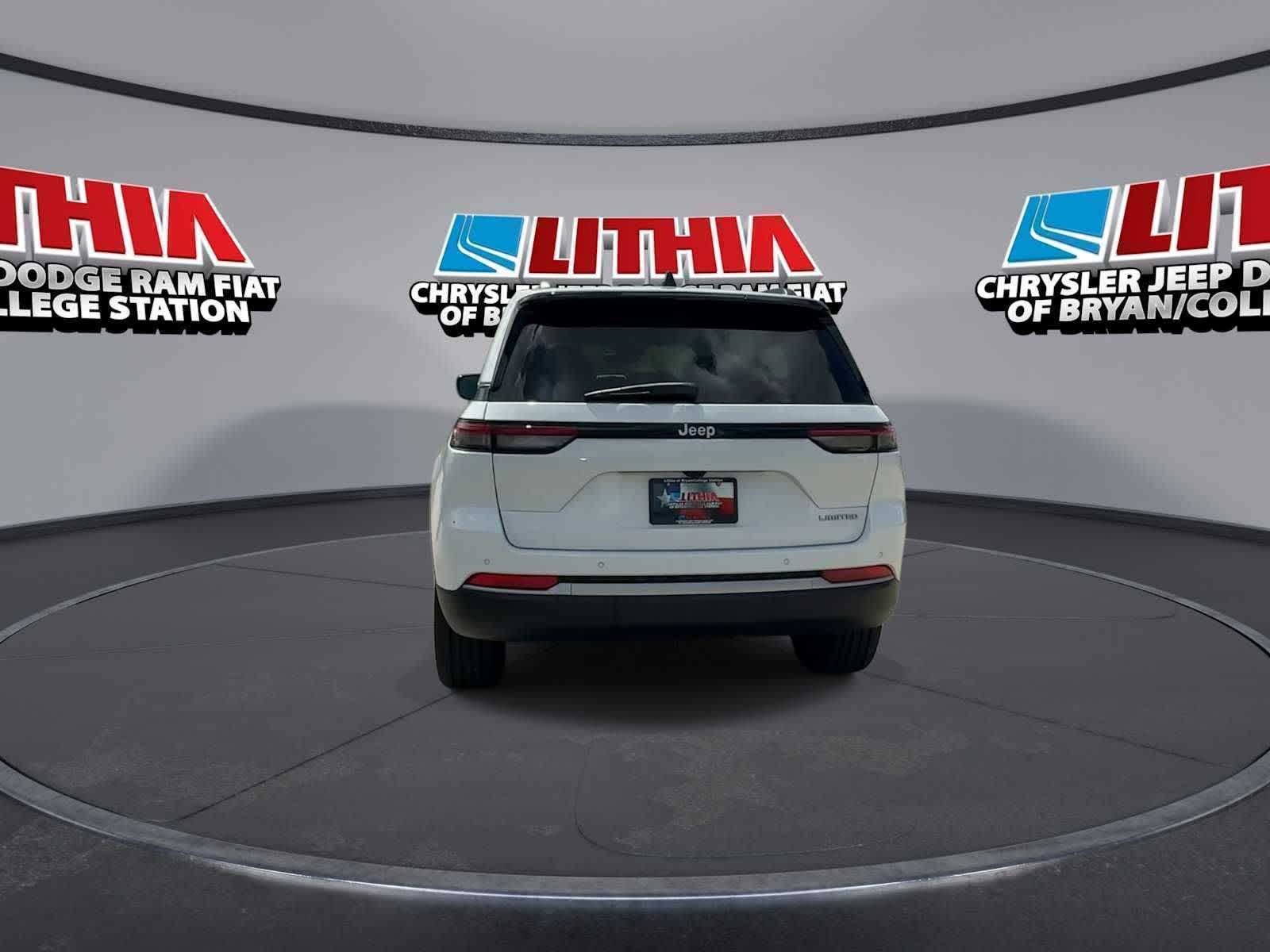 Thumbnail: 2026 Jeep Grand Cherokee - 7