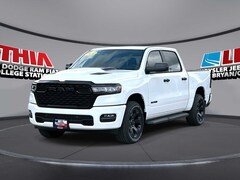 2026 Ram 1500 EXPRESS CREW CAB 4X4 5'7 BOX Pickup