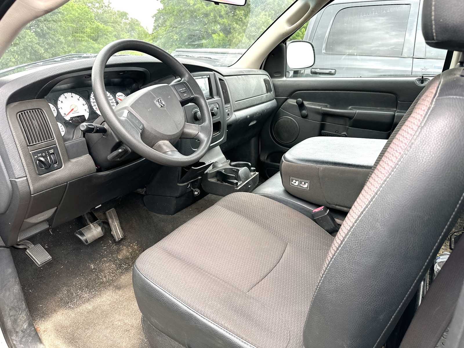 Thumbnail: 2005 Dodge Ram 1500 - 3