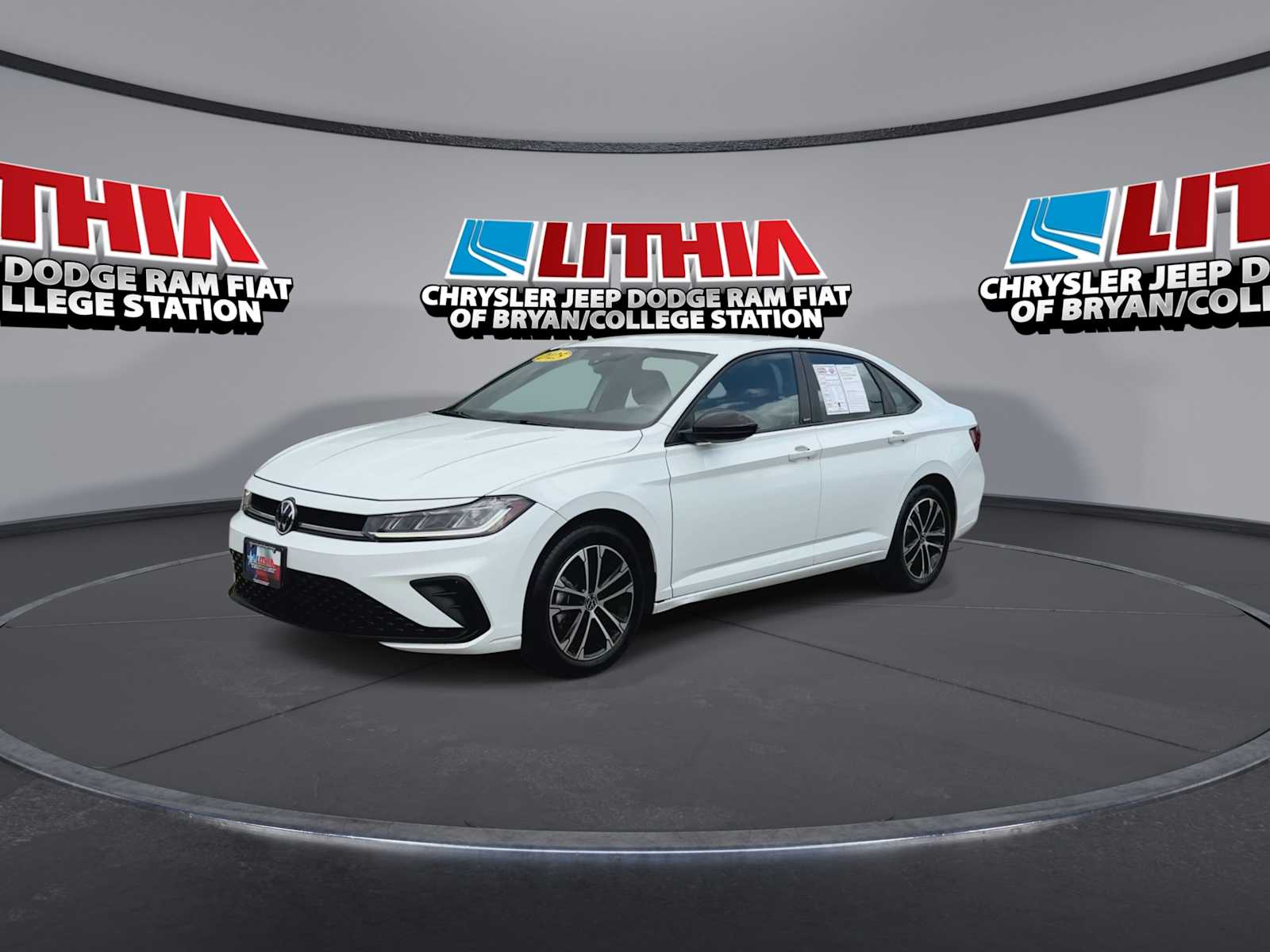 Thumbnail: 2025 Volkswagen Jetta - 4