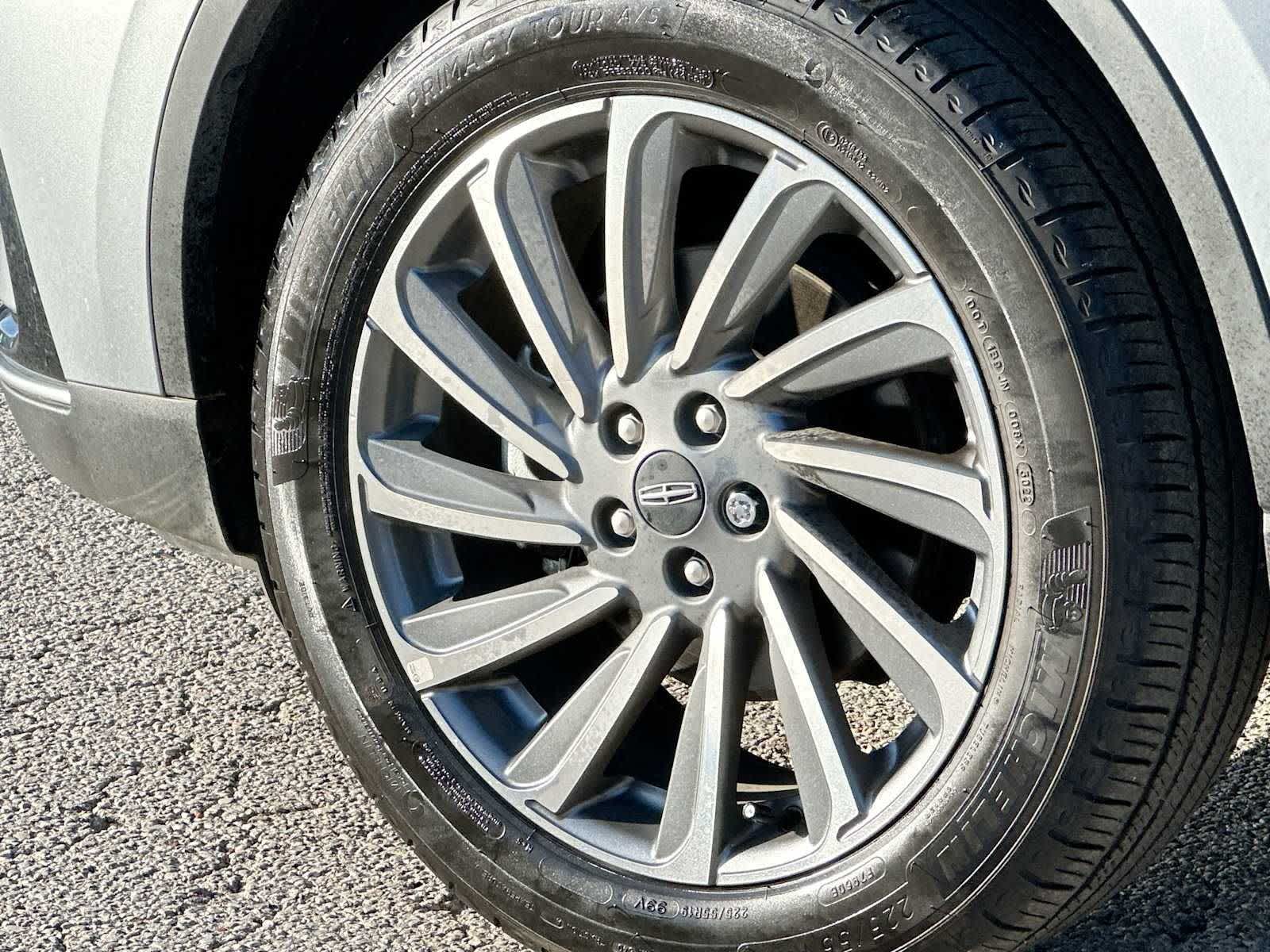 Thumbnail: 2023 Lincoln Corsair - 11