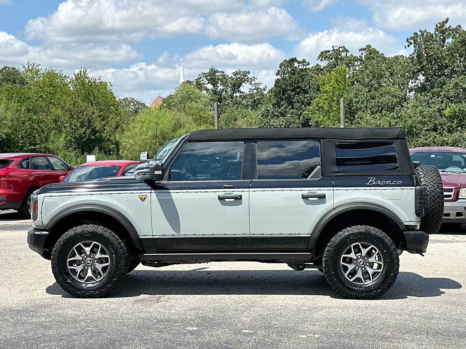 Thumbnail: 2023 Ford Bronco - 12