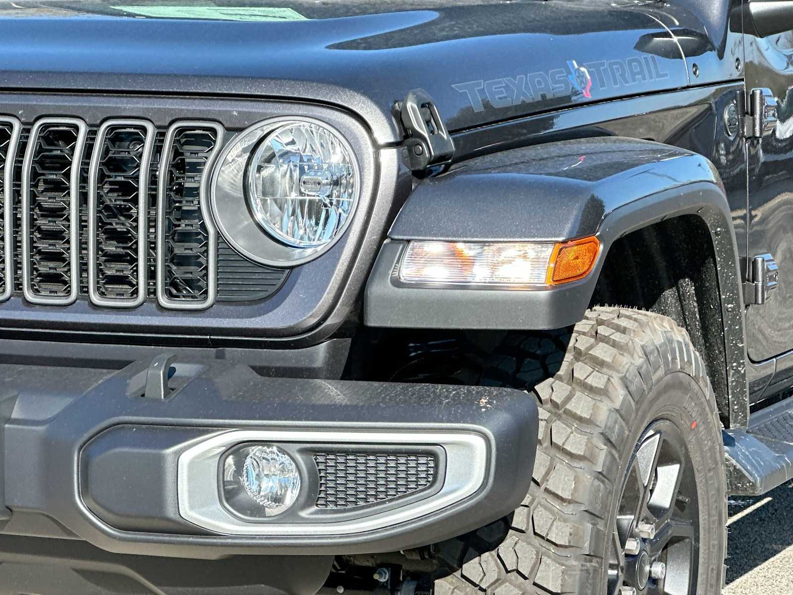 Thumbnail: 2026 Jeep Gladiator - 16