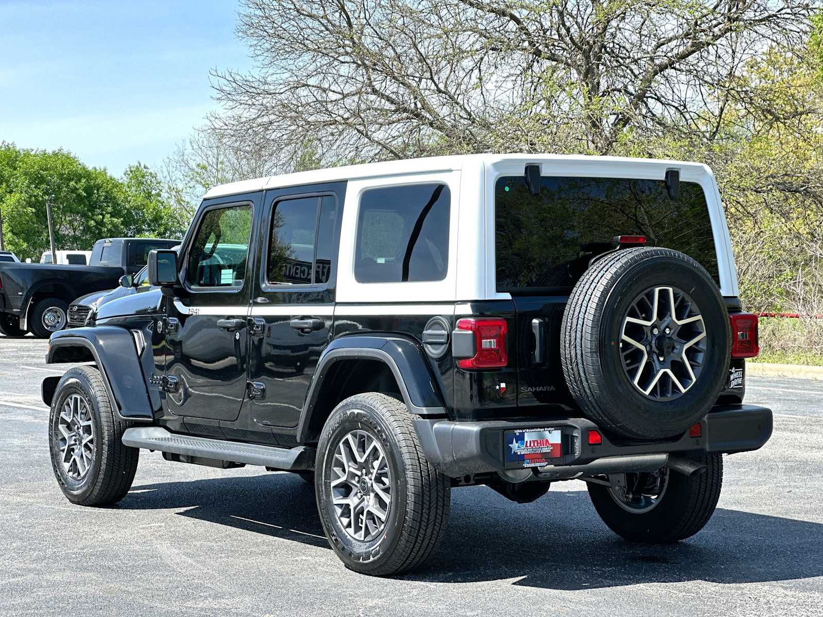 Thumbnail: 2026 Jeep Wrangler - 13