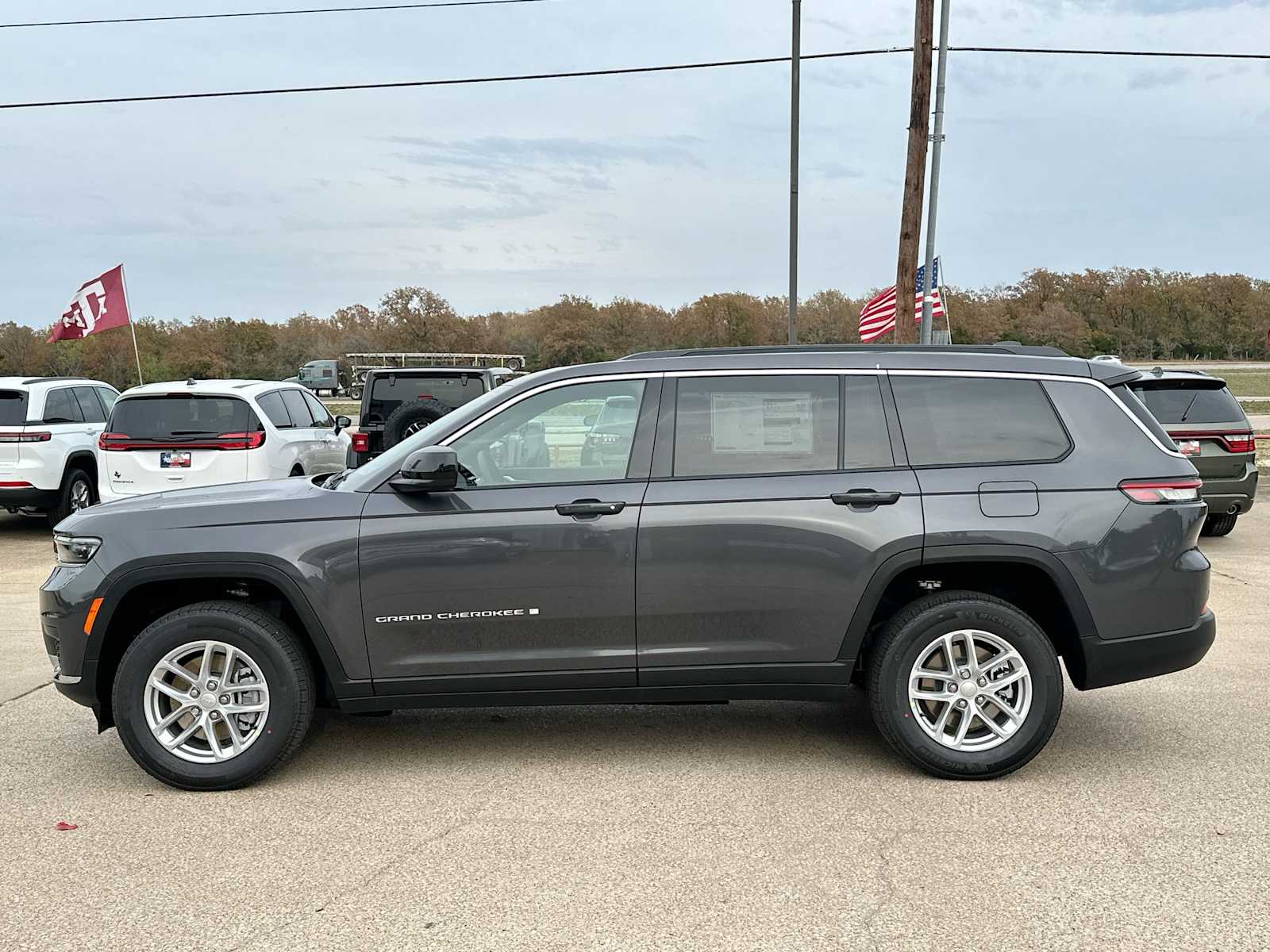 Thumbnail: 2025 Jeep Grand Cherokee - 12