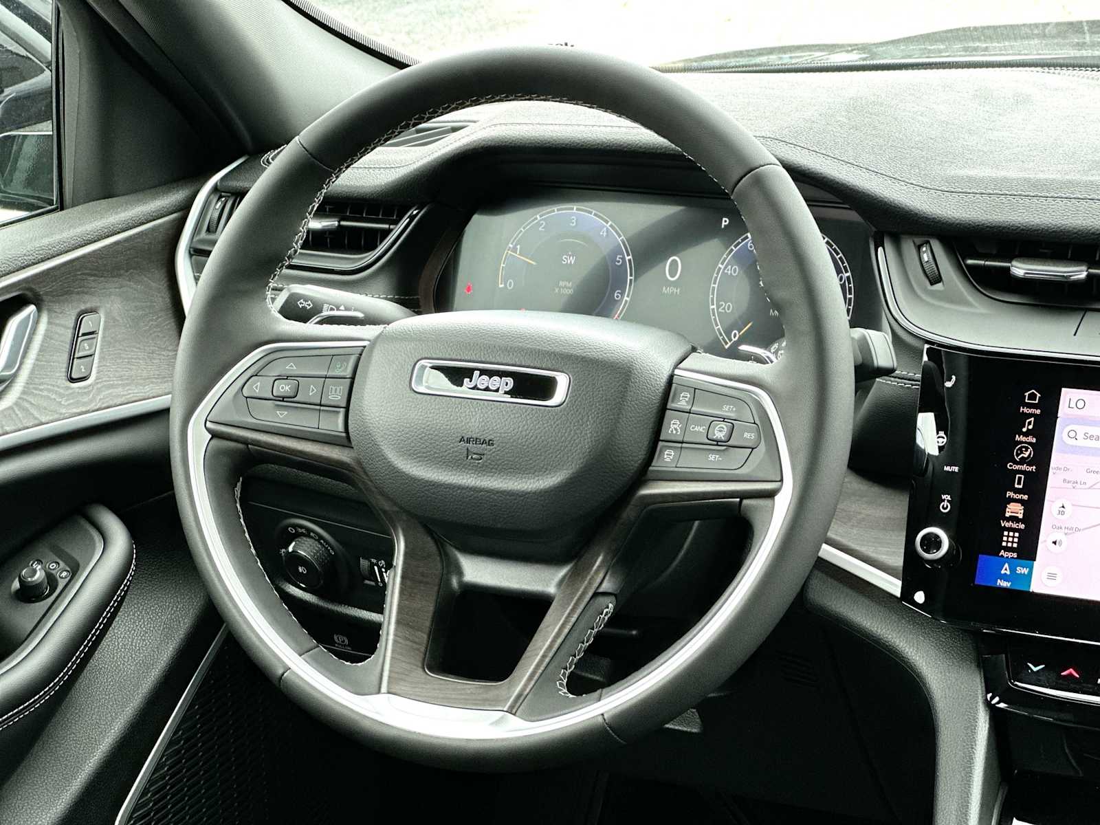 Thumbnail: 2026 Jeep Grand Cherokee - 27