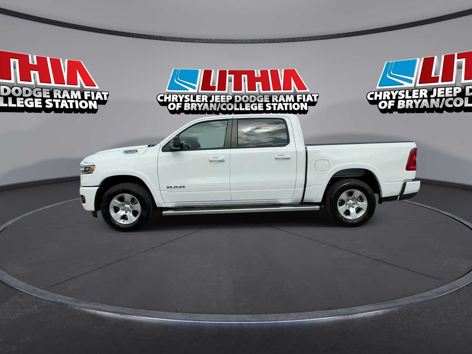 Thumbnail: 2026 RAM 1500 - 5