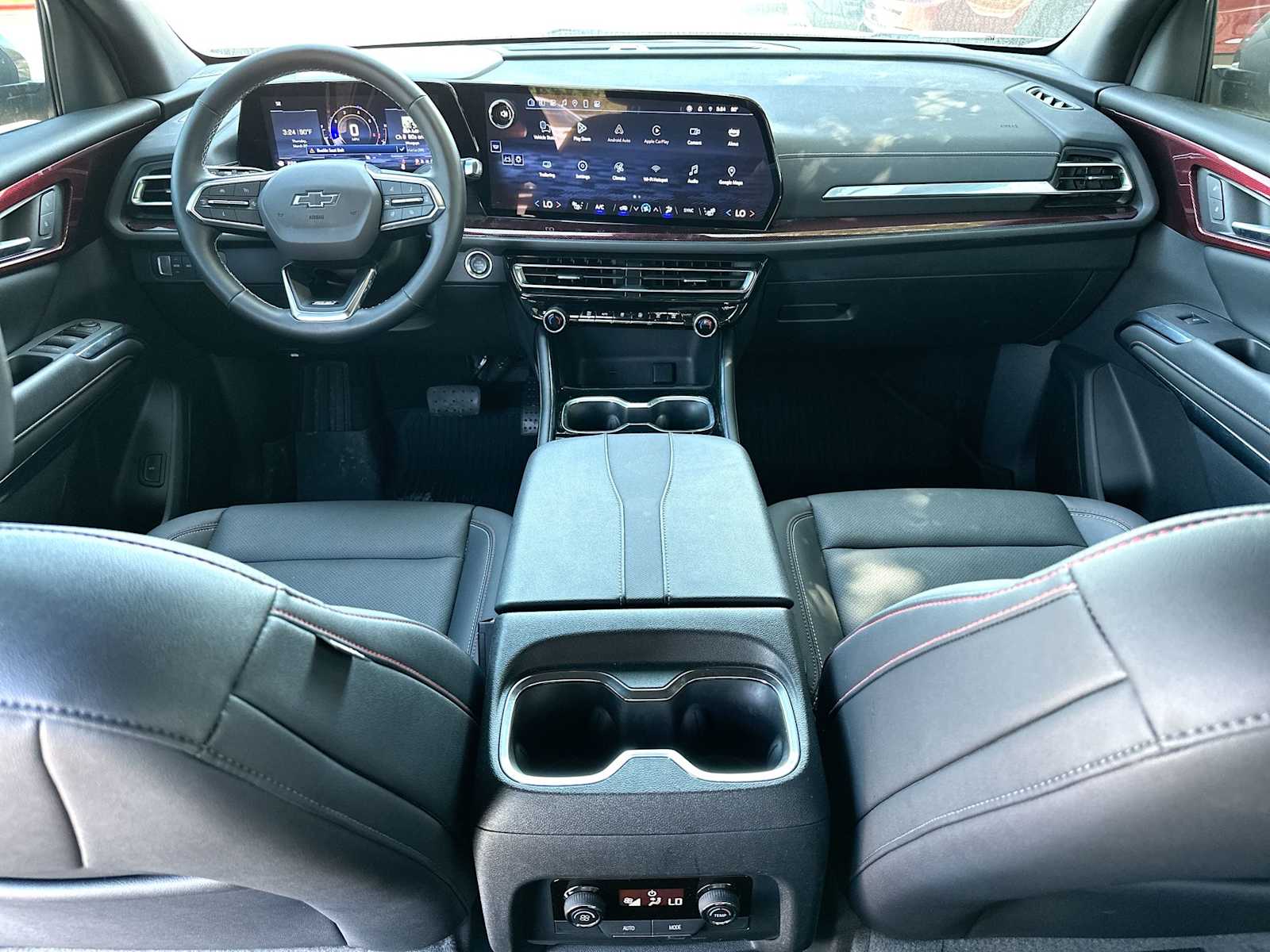 Thumbnail: 2025 Chevrolet Traverse - 25