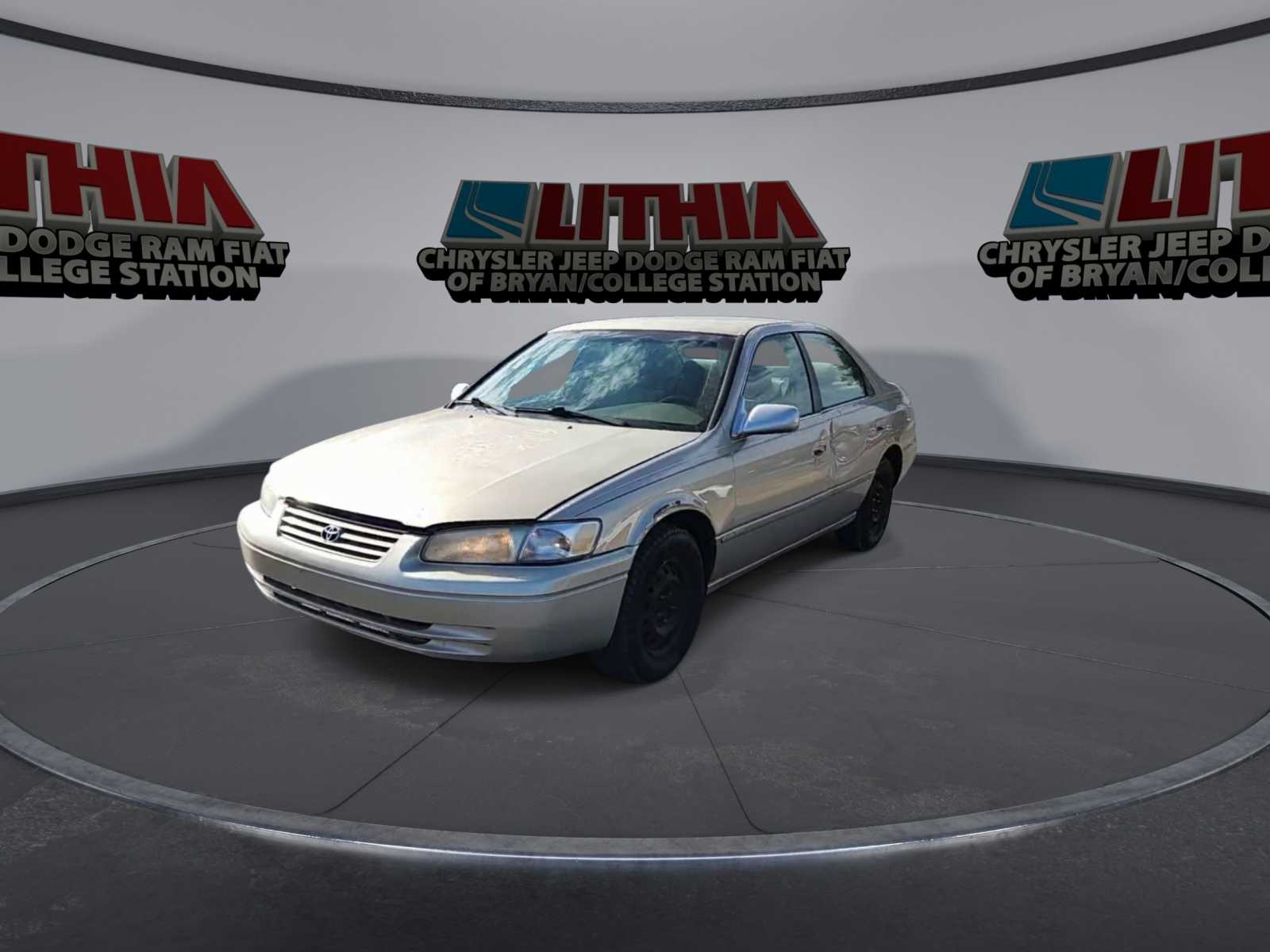 1998 Toyota Camry LE 3