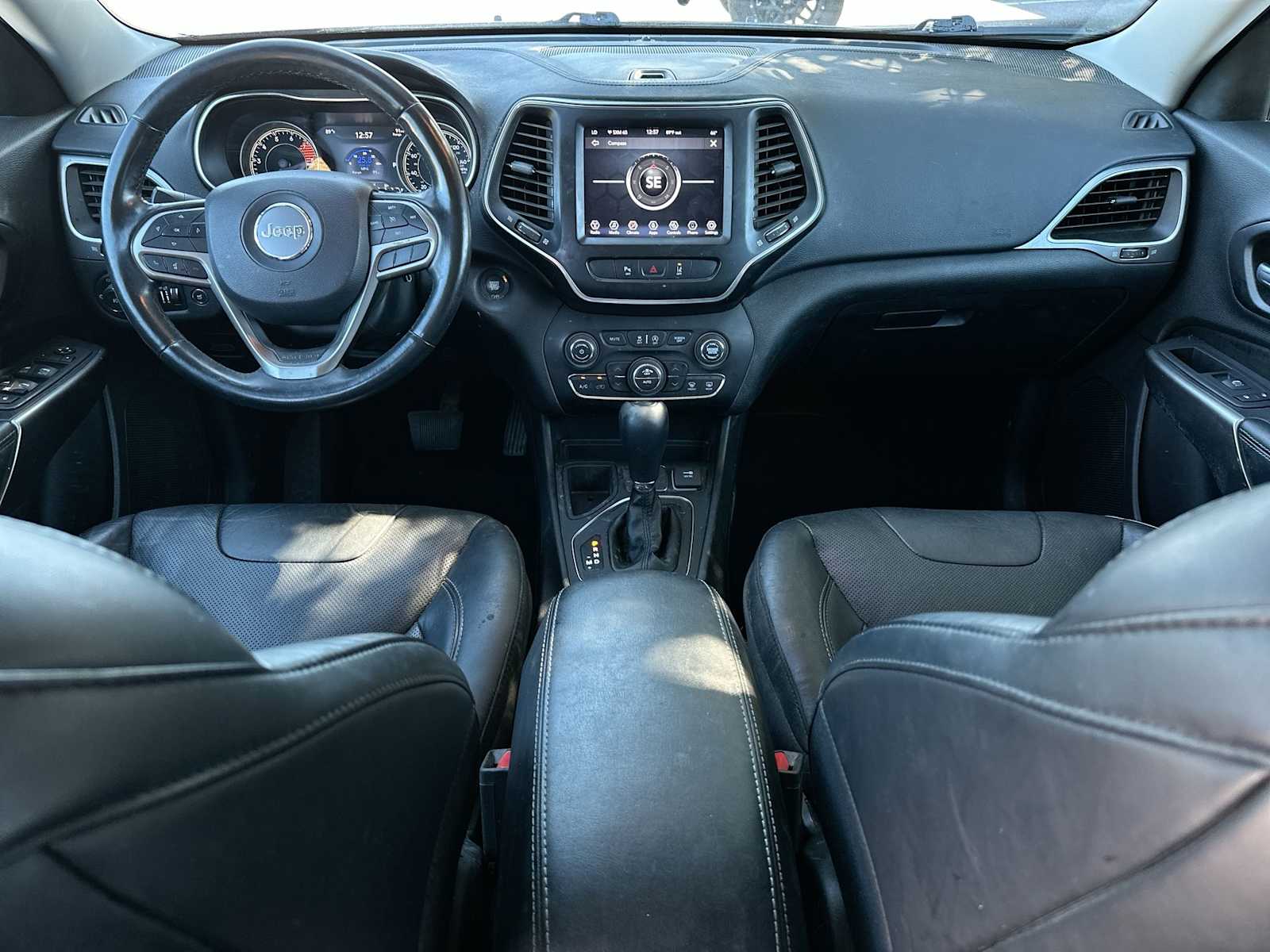 Thumbnail: 2021 Jeep Cherokee - 25