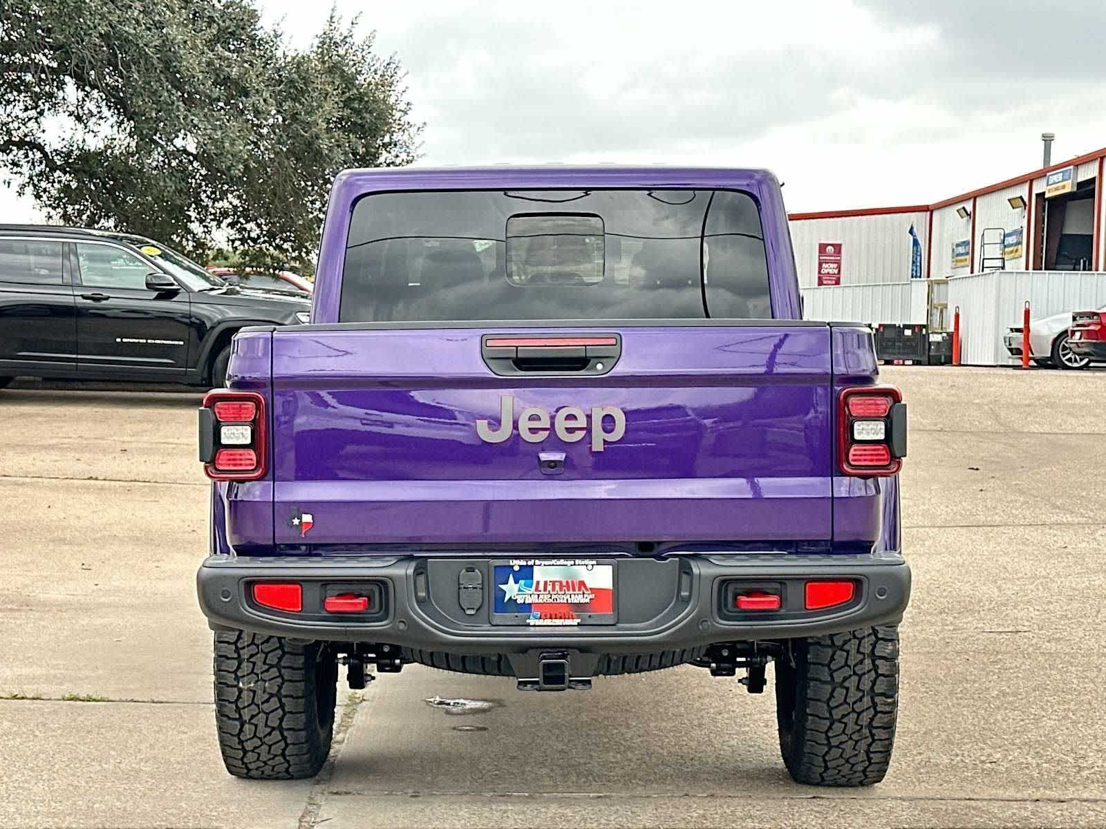 Thumbnail: 2026 Jeep Gladiator - 14