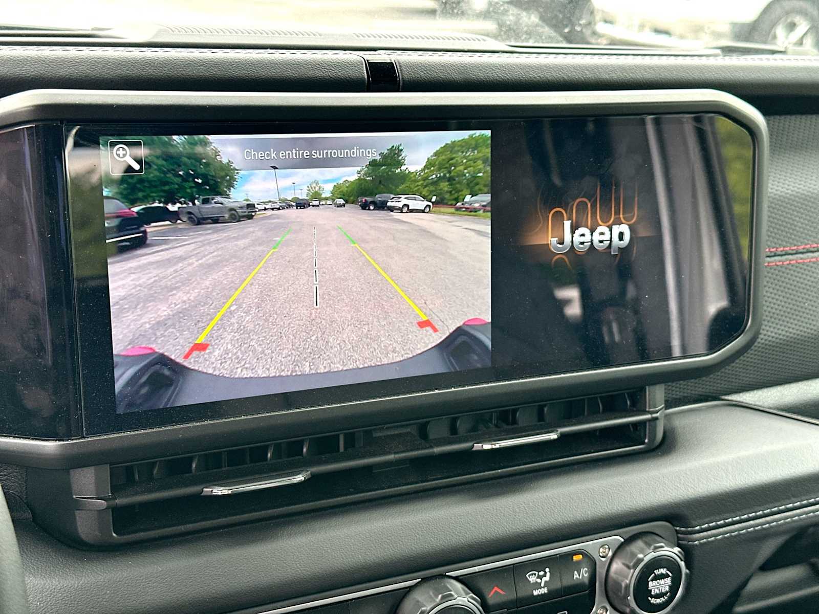 Thumbnail: 2024 Jeep Gladiator - 20